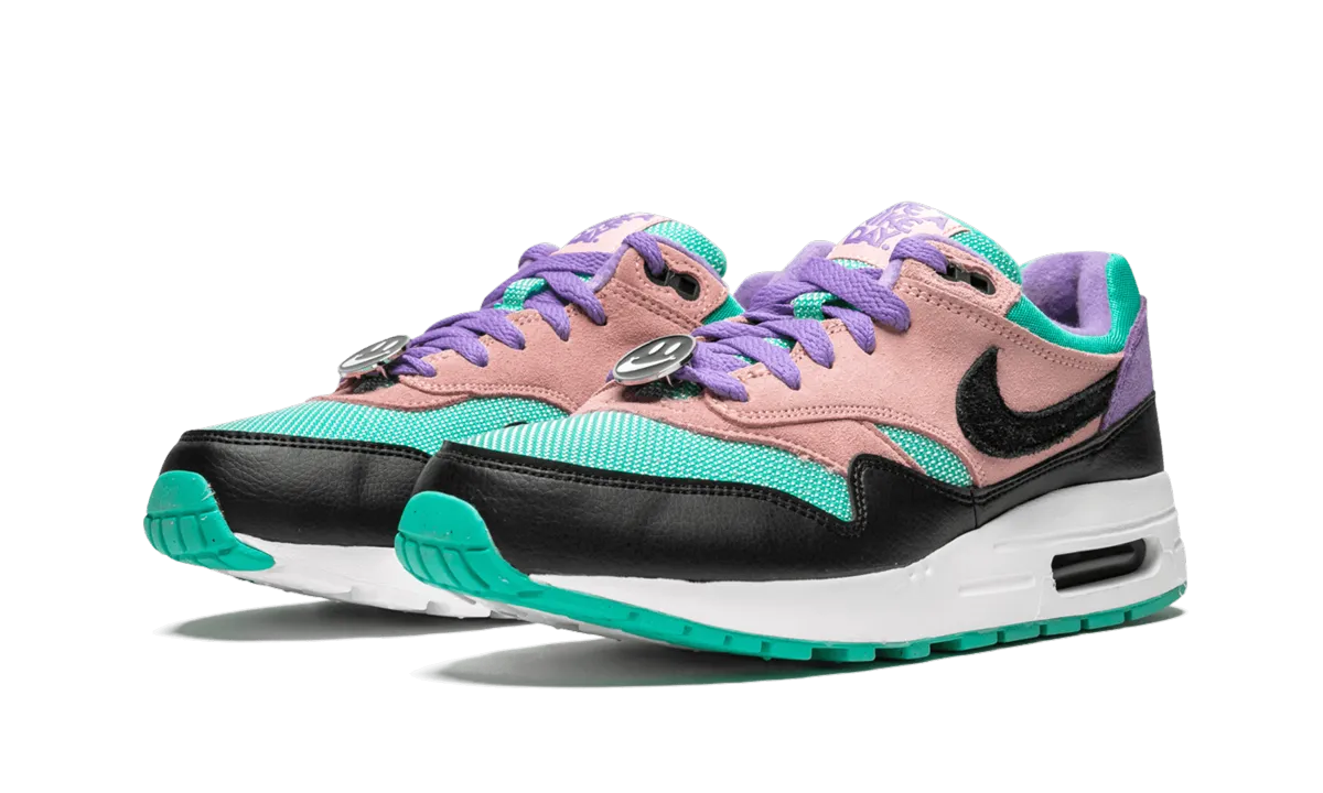Smooth Walk Classic Look Air Max 1 NK Day (GS) "Have a Nike Day"