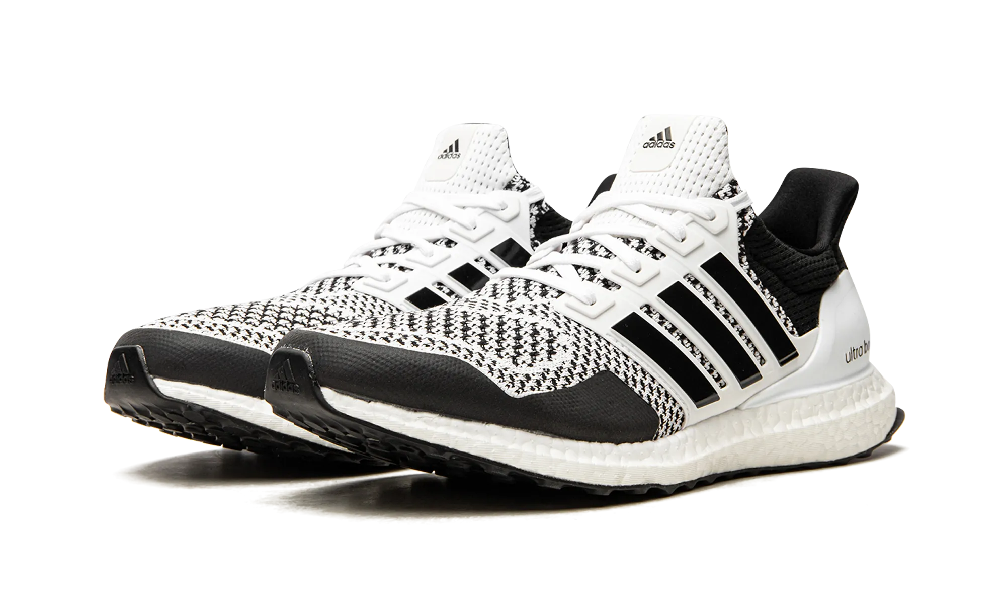 Market Go Chase Hike UltraBoost 1.0 DNA