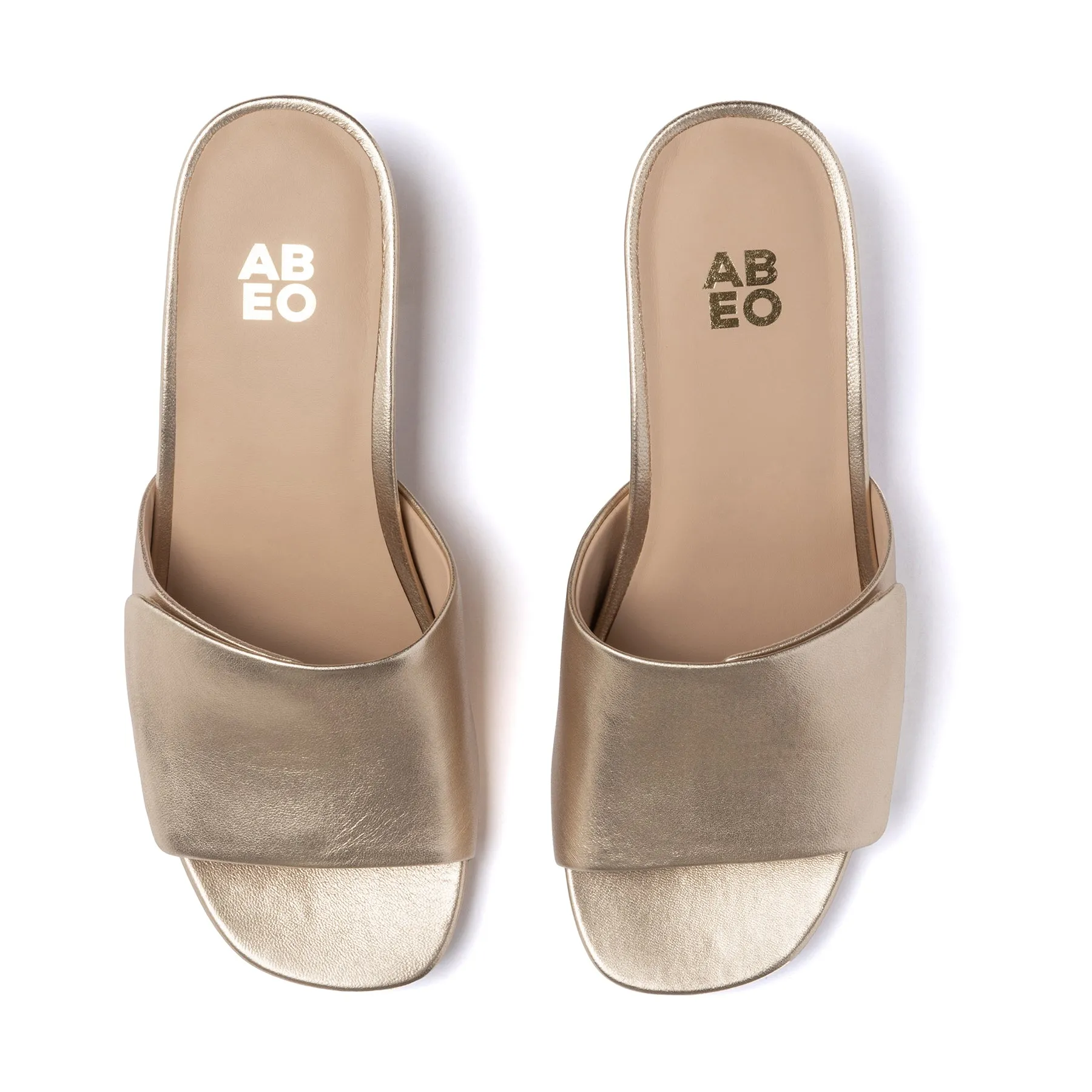 Trendy Travel Sandals Avenue Slide