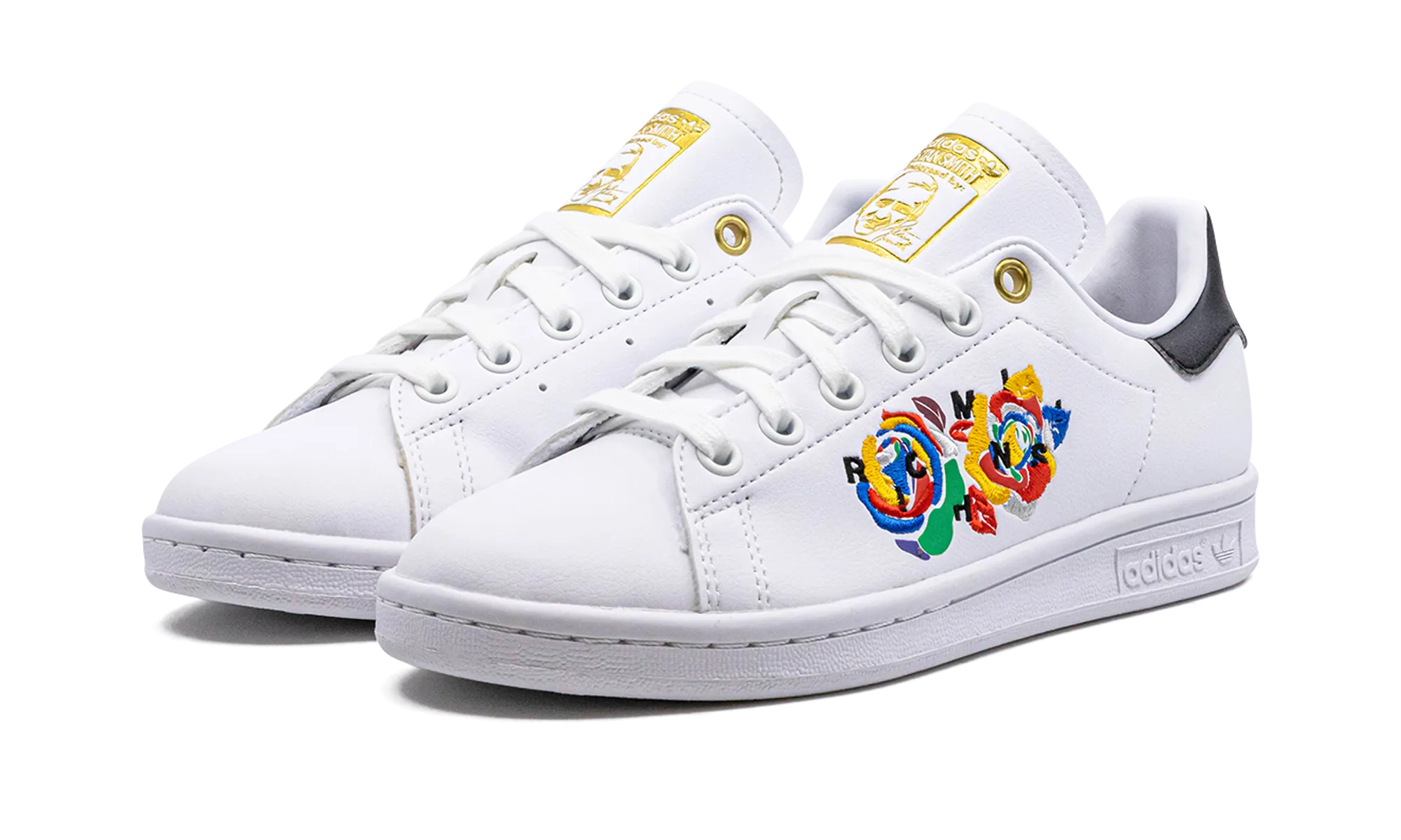 Travel Essential Stan Smith "Rich Mnisi"