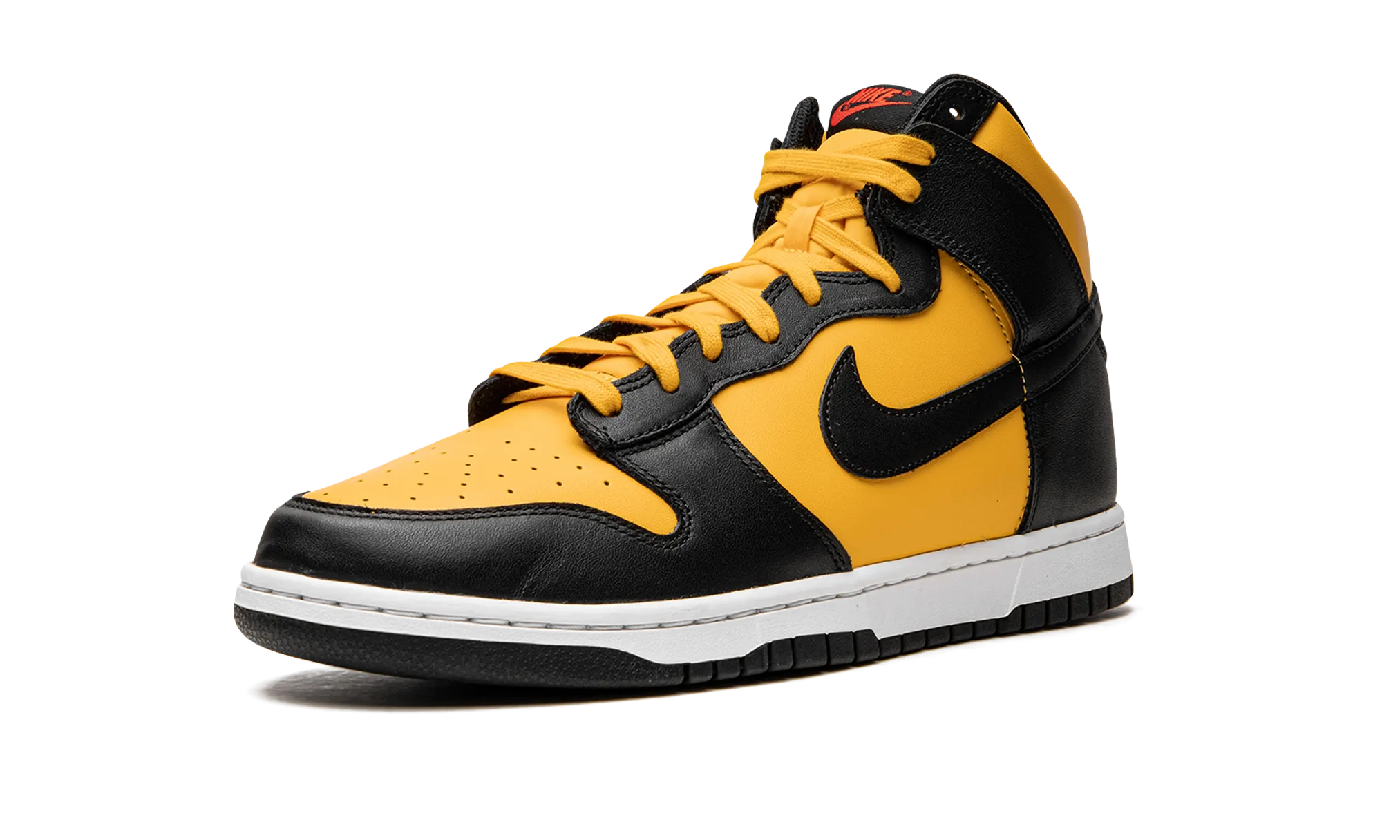 Dunk High "Reverse Goldenrod - Bruce Lee" Busy Walk