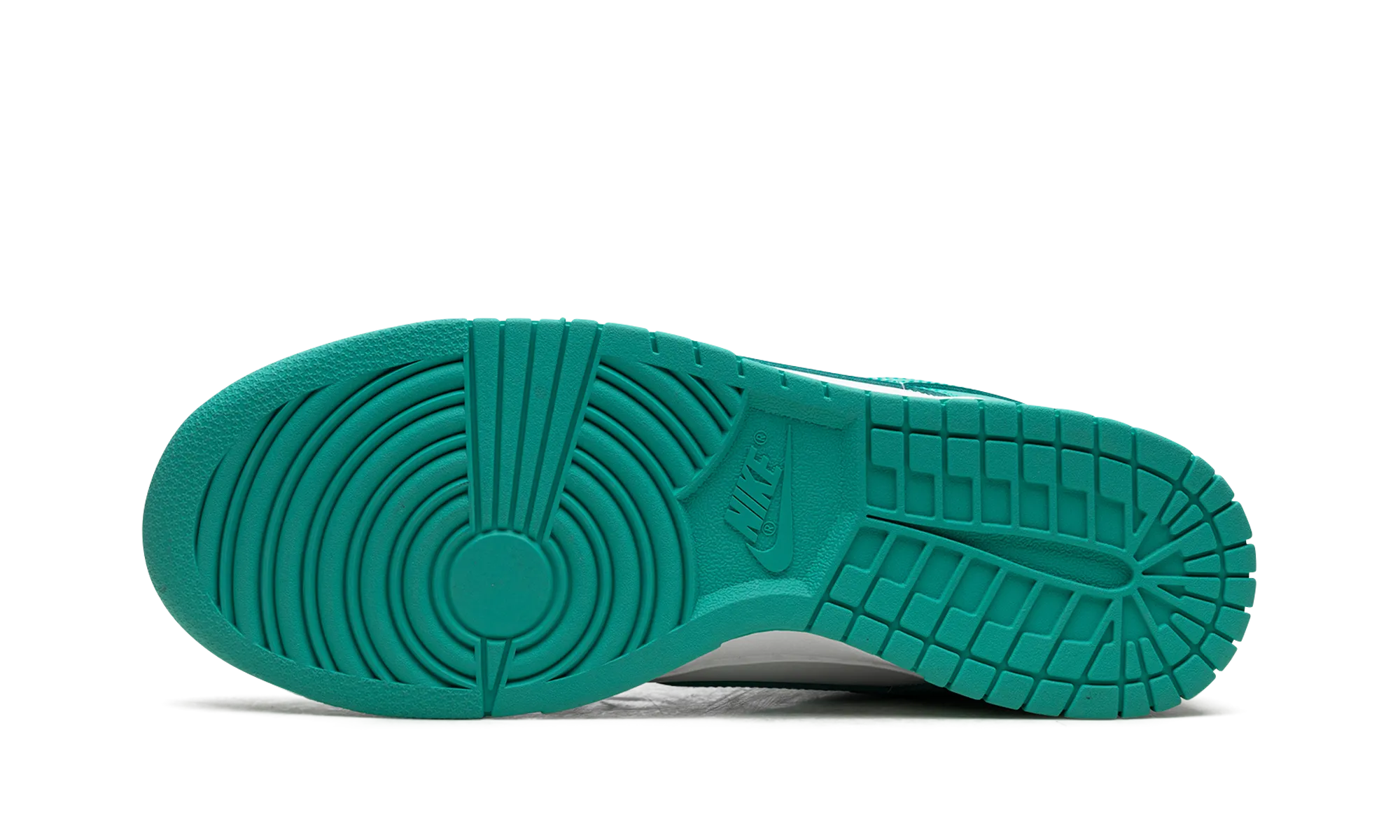 Dunk Low "Clear Jade" Tidy Finish Travel Vibe