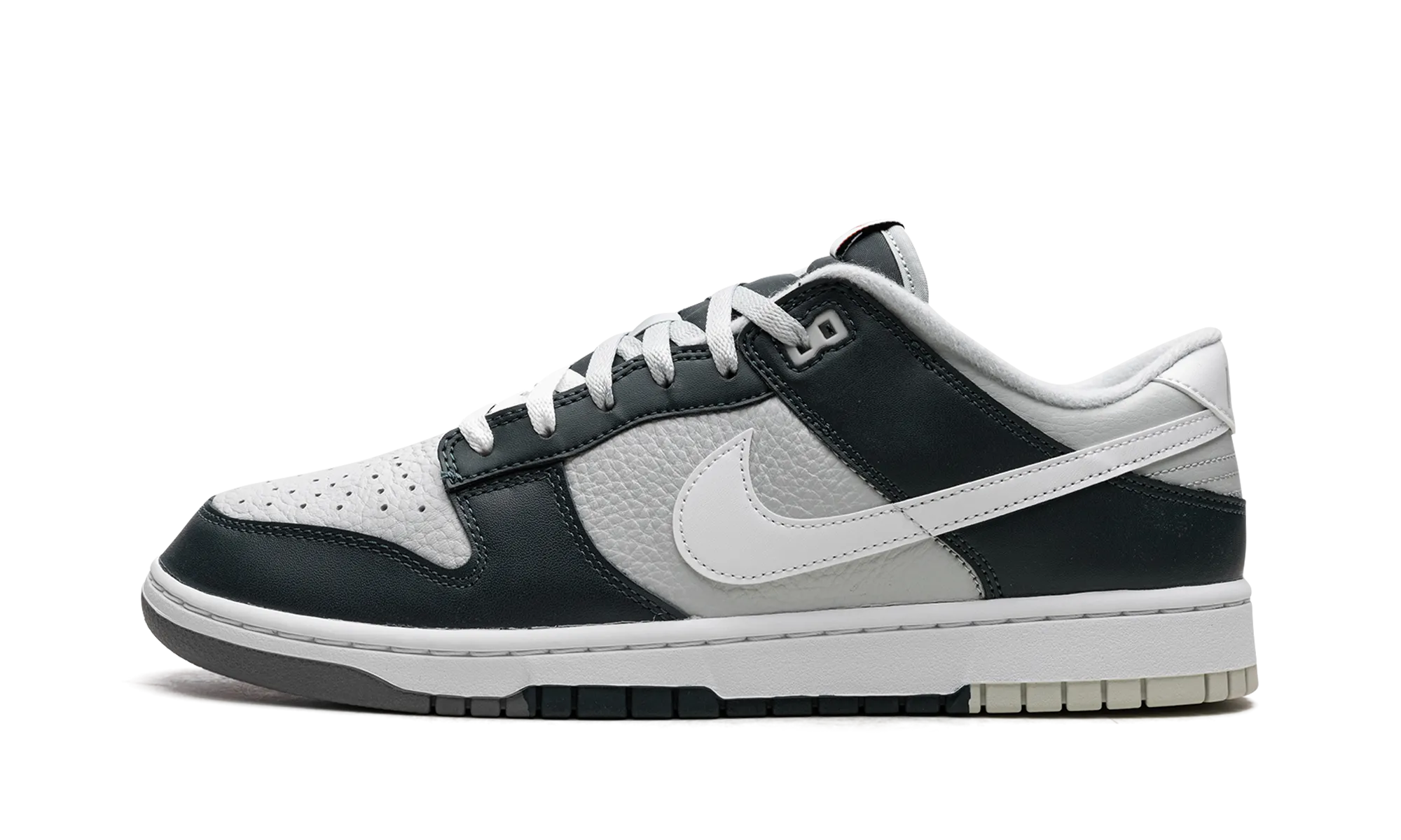 Dunk Low Retro PRM "Split - Deep Jungle" Sneakers Walking Mood
