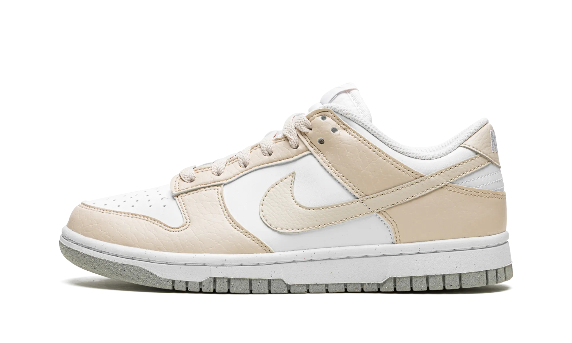 Smooth Padding DUNK LO NEXT NATURE MNS WMNS "Light Orewood Brown"