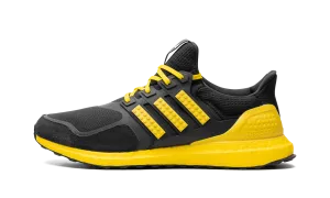 Lego - Ultraboost DNA "Core Black / Yellow / Core Black" Solid design