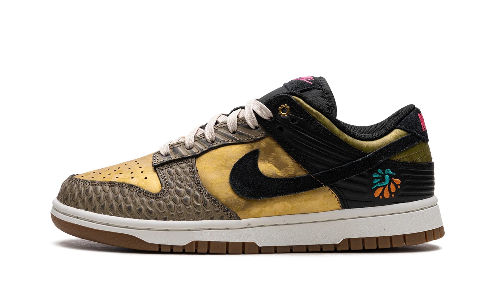 DUNK LOW WMNS "Dia De Los Muertos" Water   Resistant Step Out