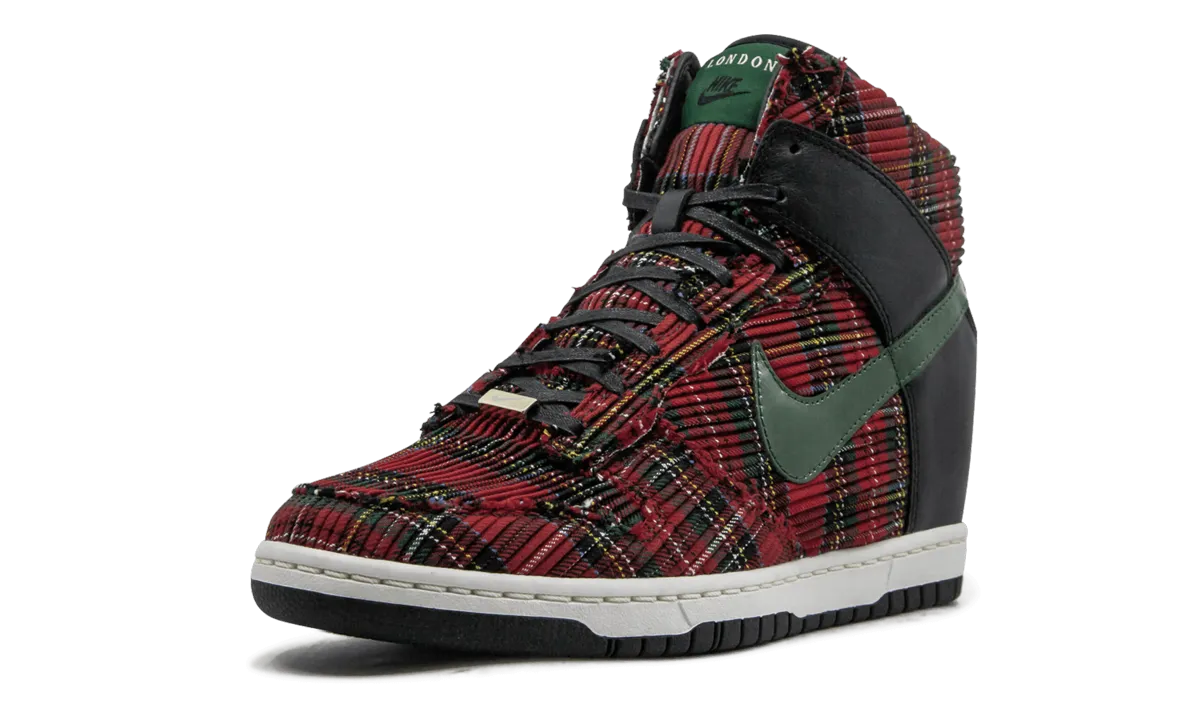 Quick Outing Soft Surface DUNK SKY HI CITY F QS MNS WMNS "Red and Black"