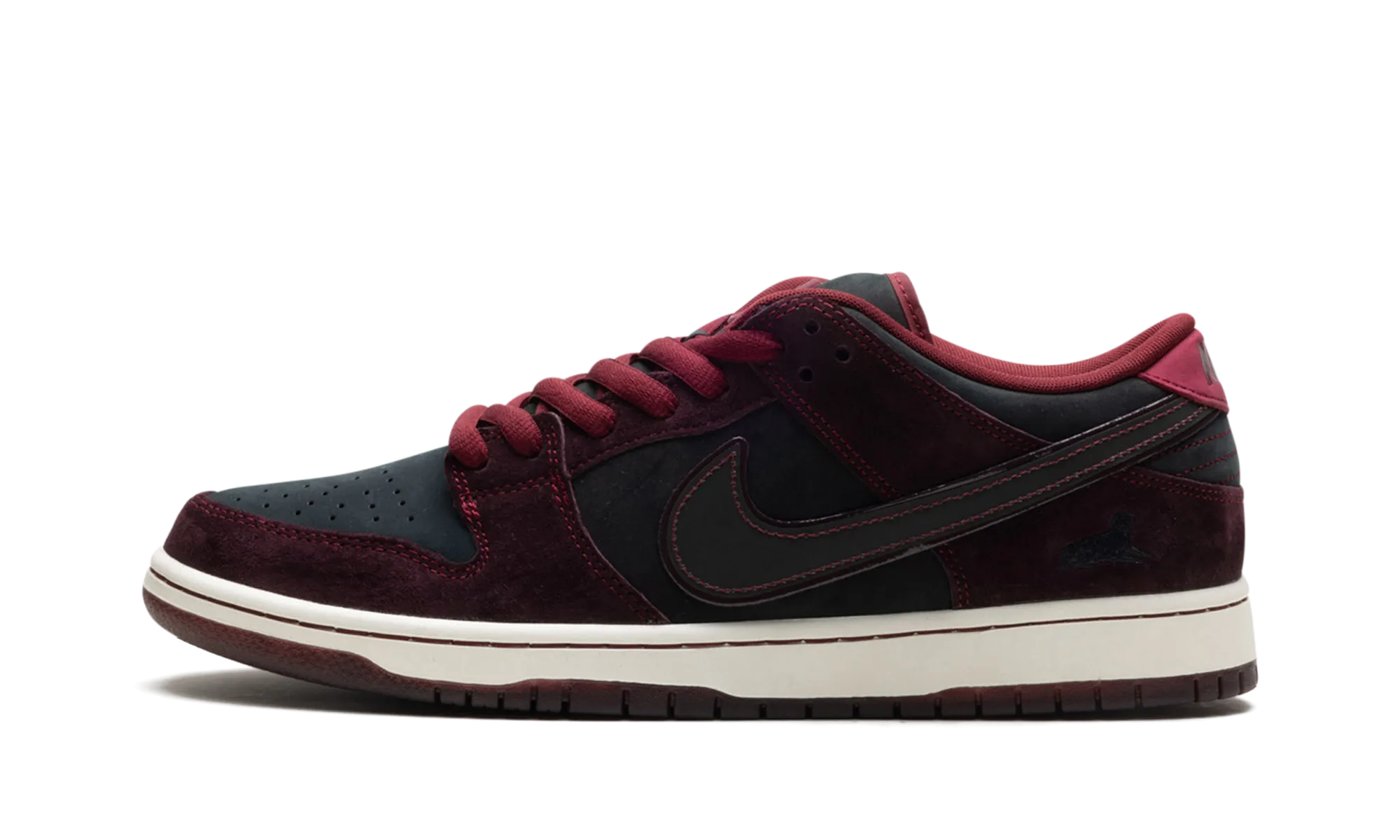 Stylish Comfort Relax Walk SB Dunk Low "Riot Skateshop"