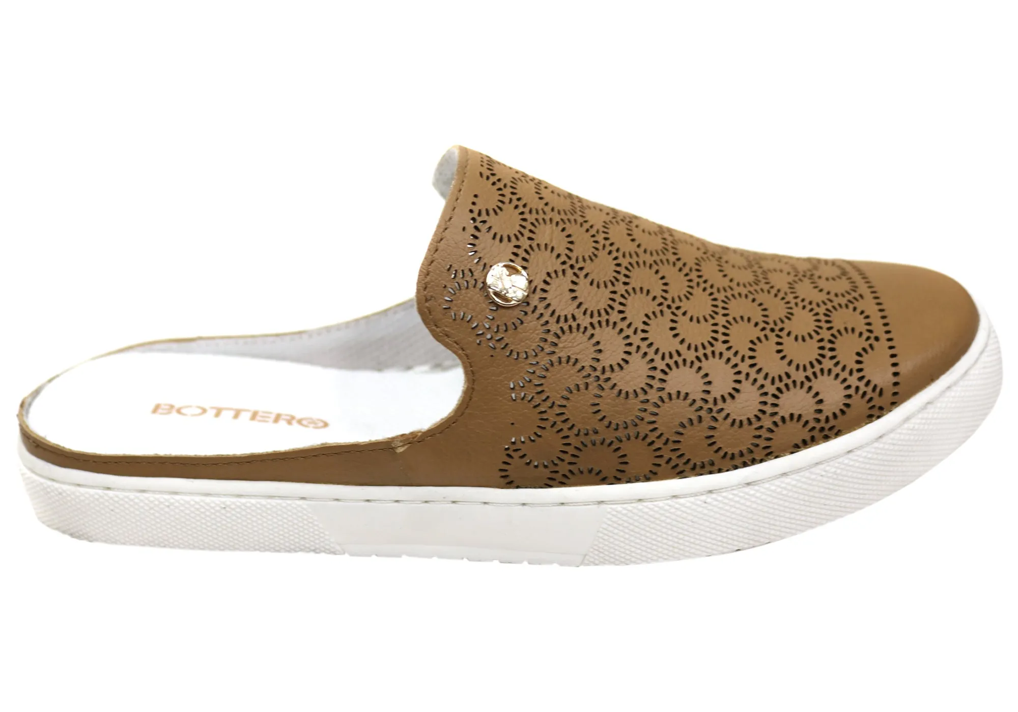 Comfort Outsole Bottero Laynelle Womens Comfort Leather Closed Toe Open Back Mules