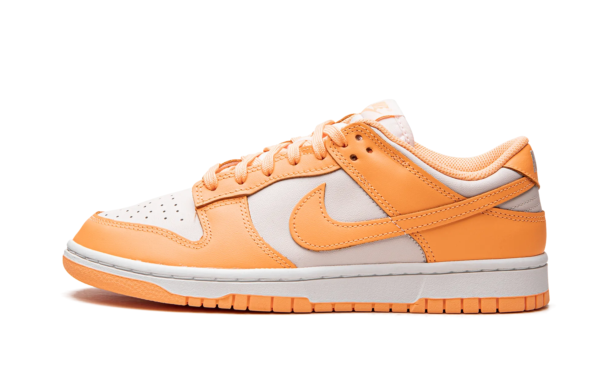 Wear Anytime DUNK LO MNS WMNS "Peach Cream"