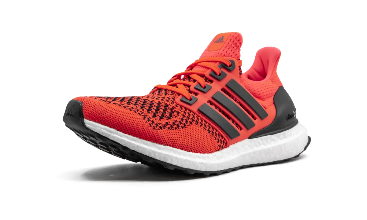 Step Flow Sport Life UltraBOOST "Solar Red"