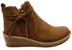 Born Vaughn Womens Comfortable Suede Leather Wedge Ankle Boots Bold Design