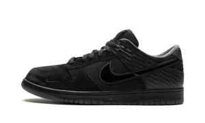 Quick Step Family Run Dunk Low Black "Division Street - What The Duck Alternate"