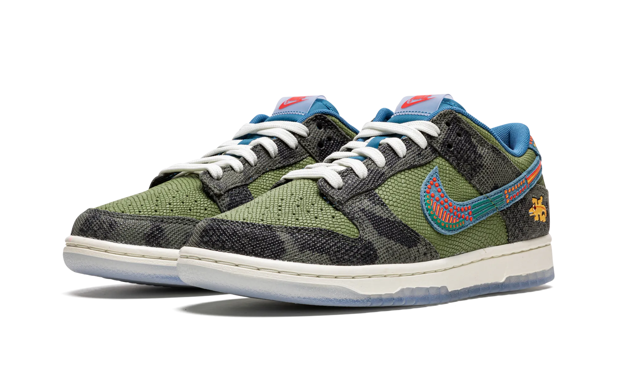 Sun Hike Daily Comfort Dunk Low "SiEMPRE Familia"