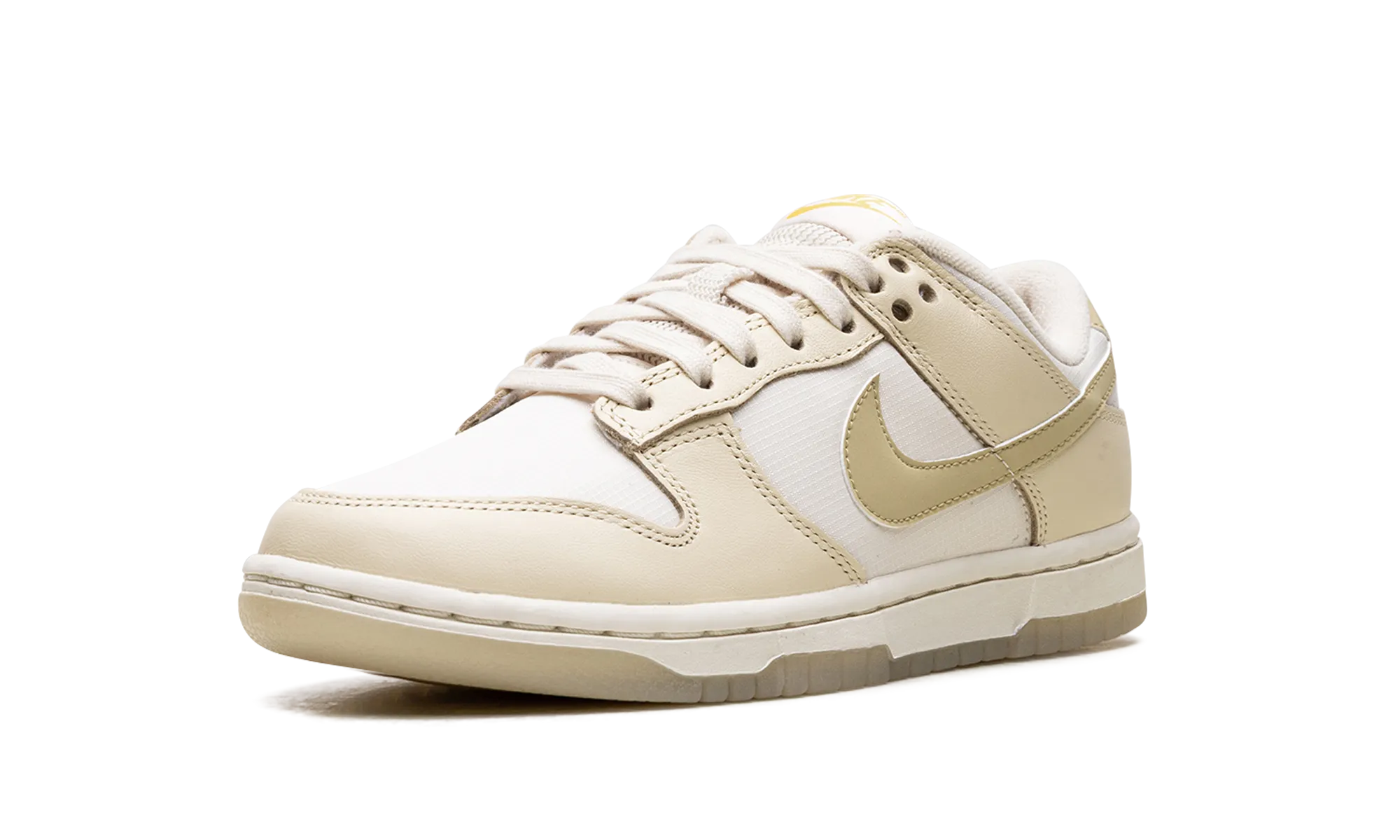 Versatile Upper Dunk Low WMNS "Team Gold"