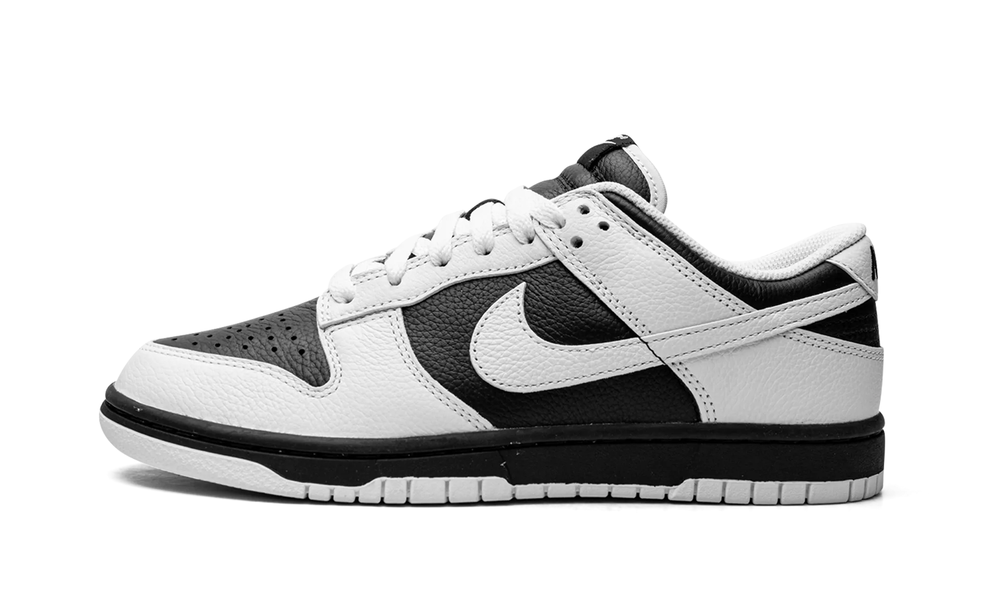 Alley Run Dunk Low "Reverse Panda"