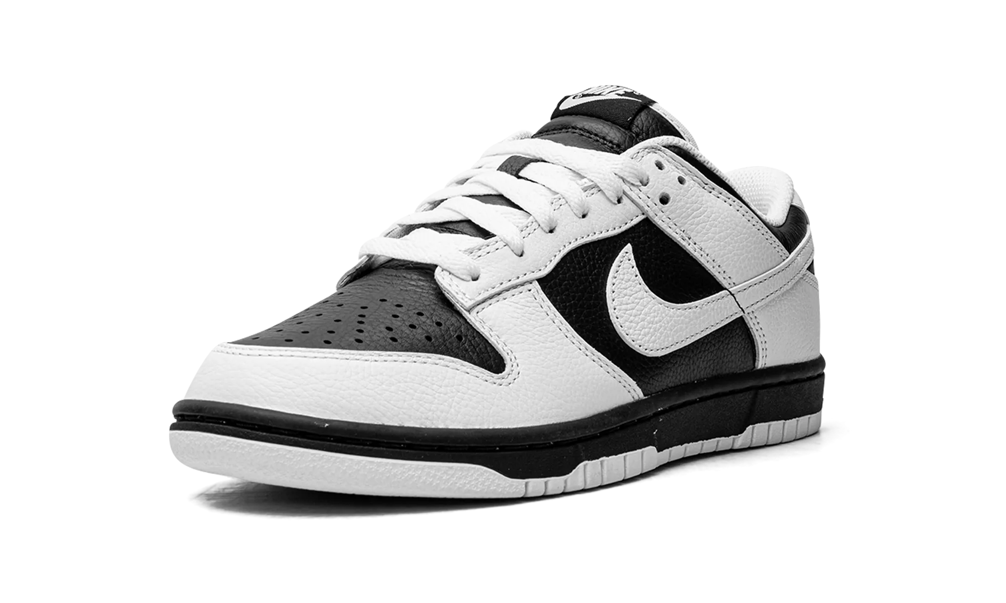 Practical Walk Family Meet Dunk Low "Reverse Panda"