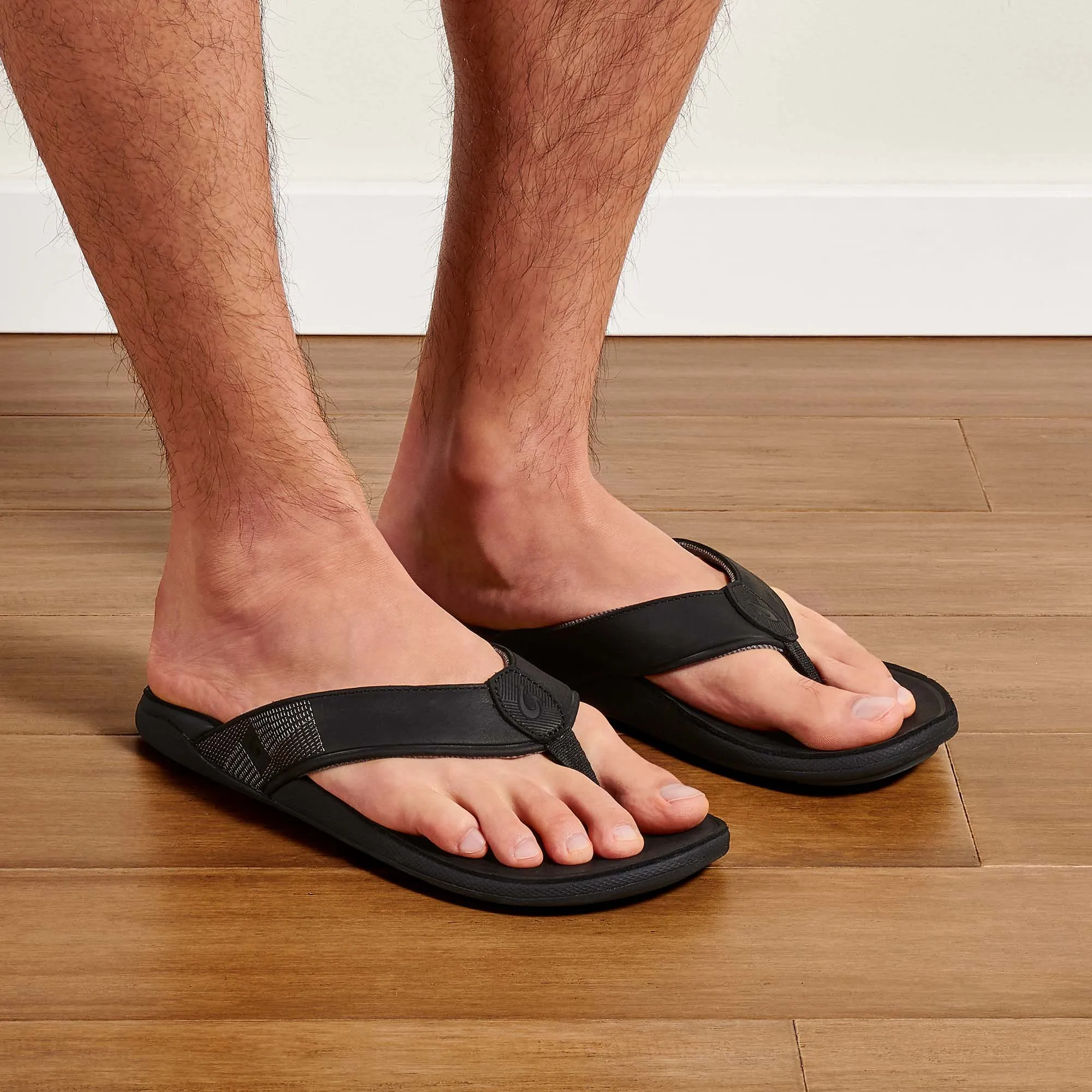 Tuahine - Black Comfortable Outdoor Shoes