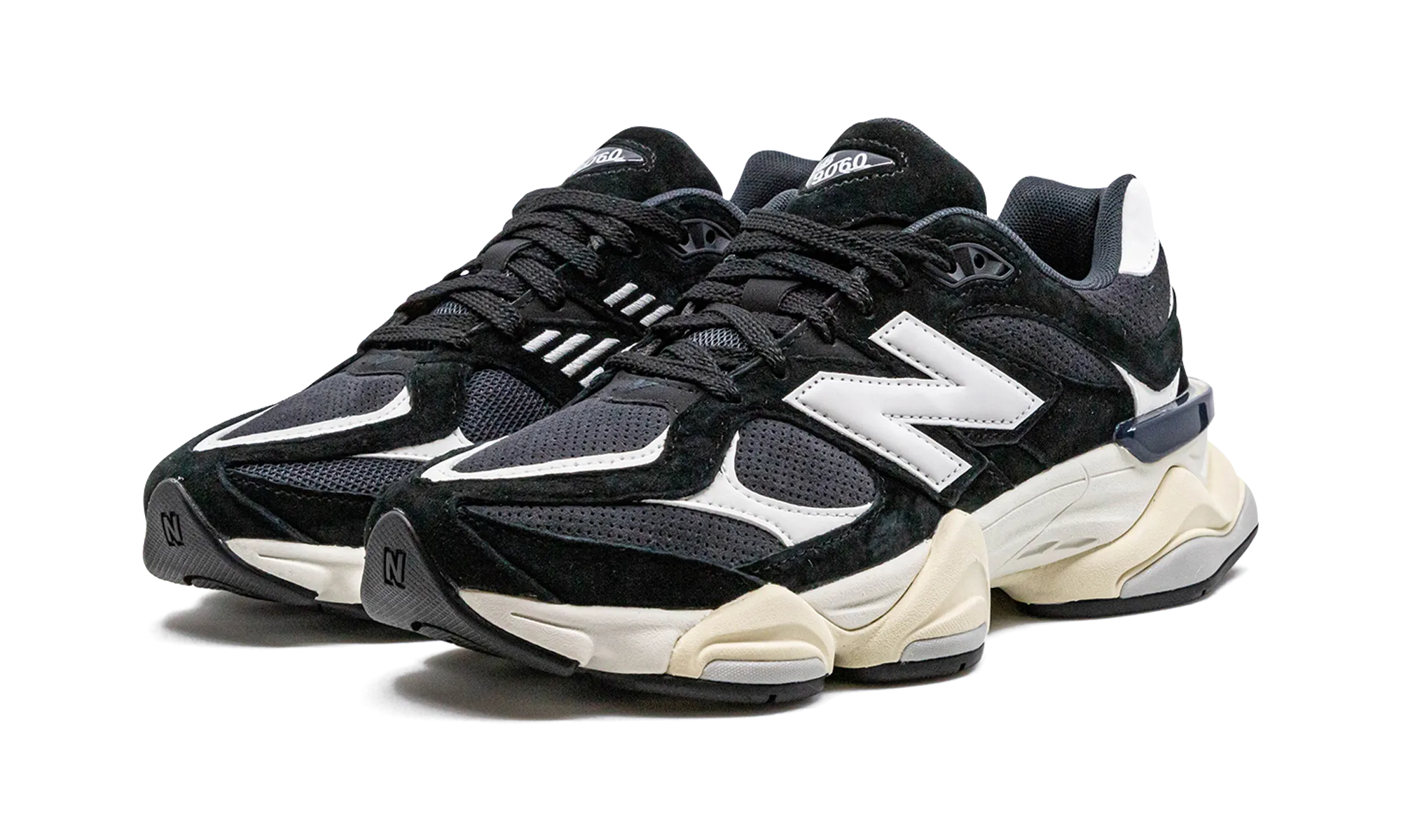 Modern Twist 9060 "Black / White"