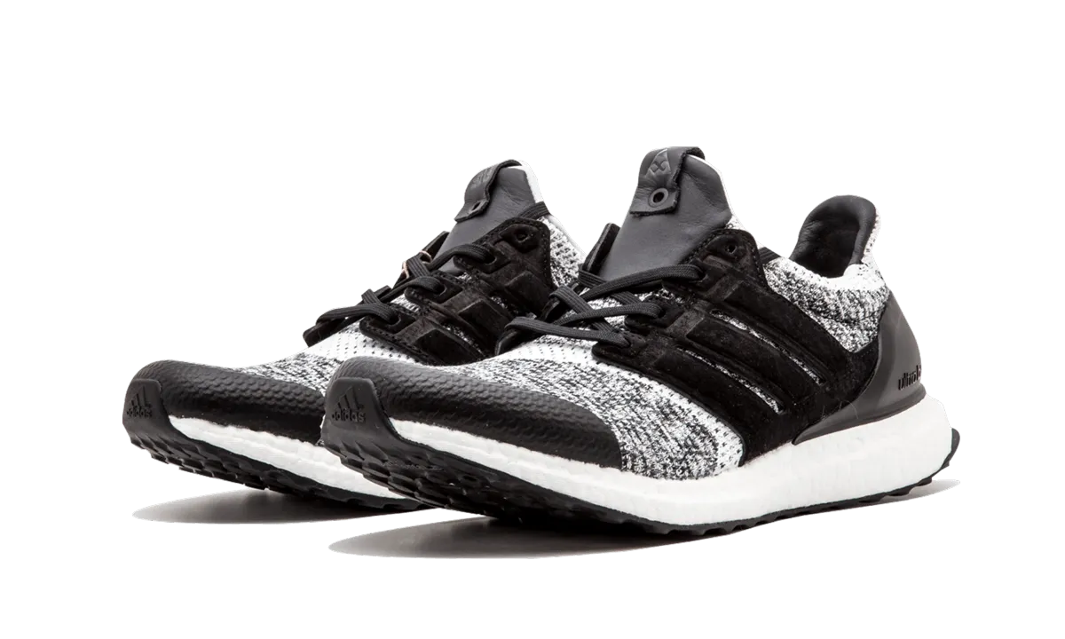 UltraBOOST S.E. "SNS x Social Status" Chill Essential Stable Motion