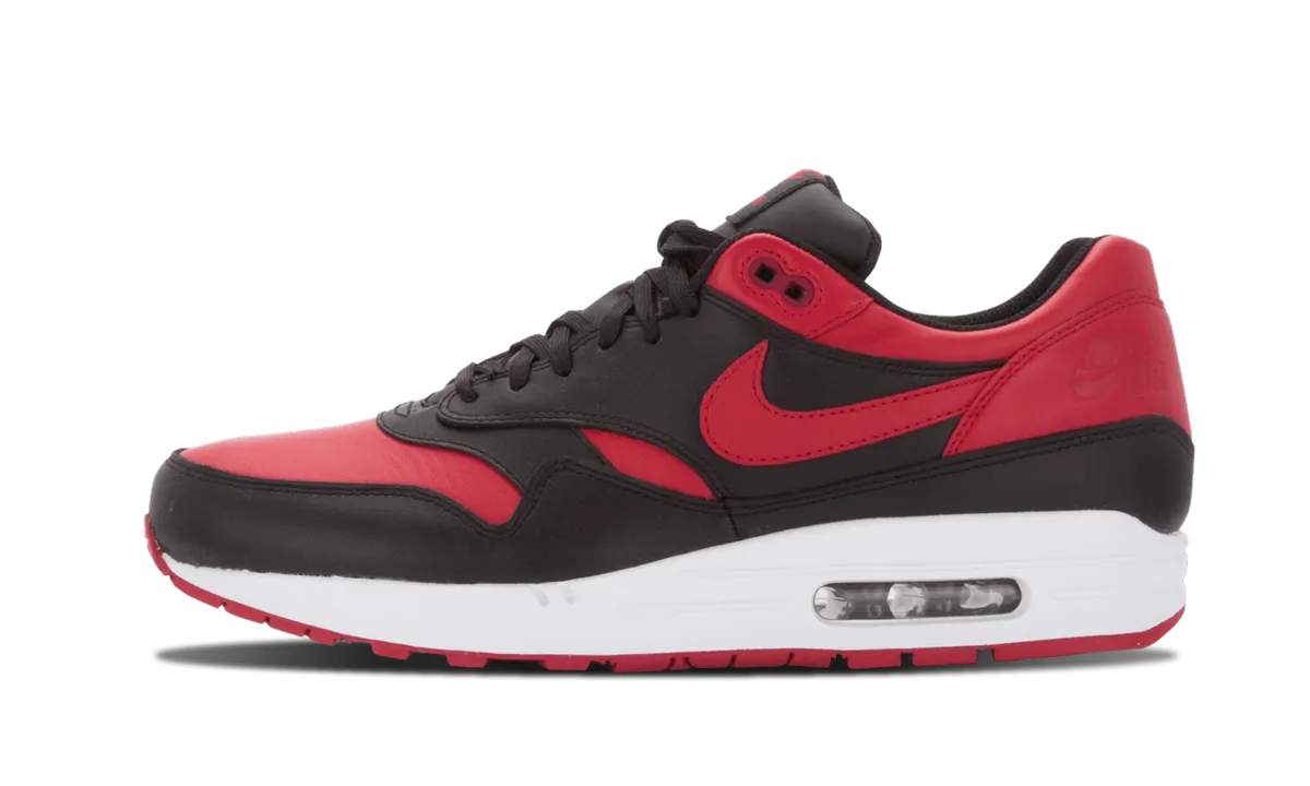 Air Max 1 Premium QS "Bred" group run Outfit Essential