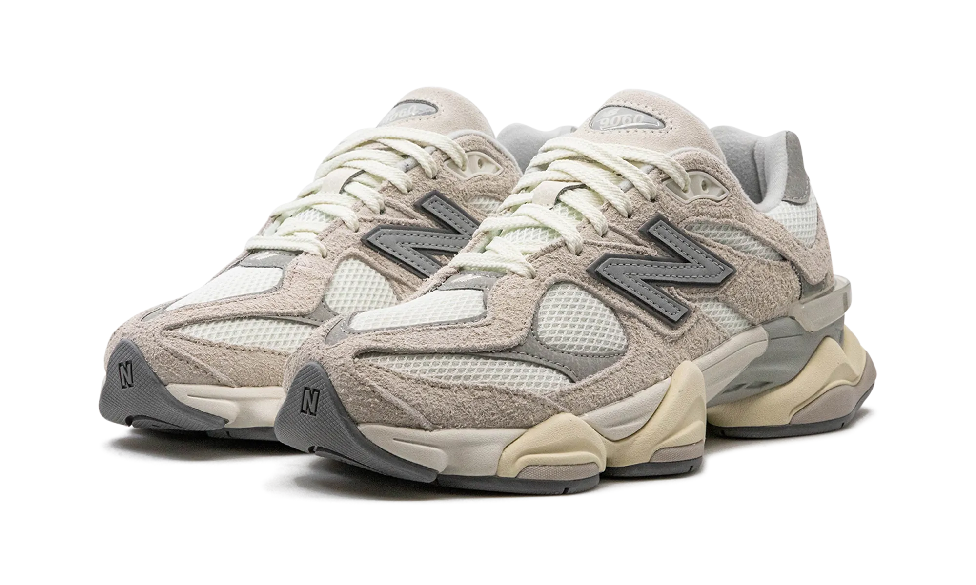 Earth Brown 9060 "Suede Pack - Sea Salt"