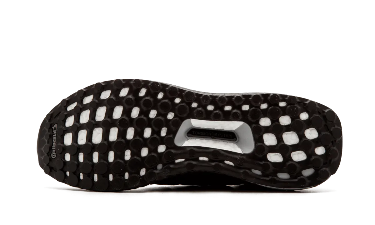 UltraBOOST "Triple Black 3.0" Flower Step Velcro Design