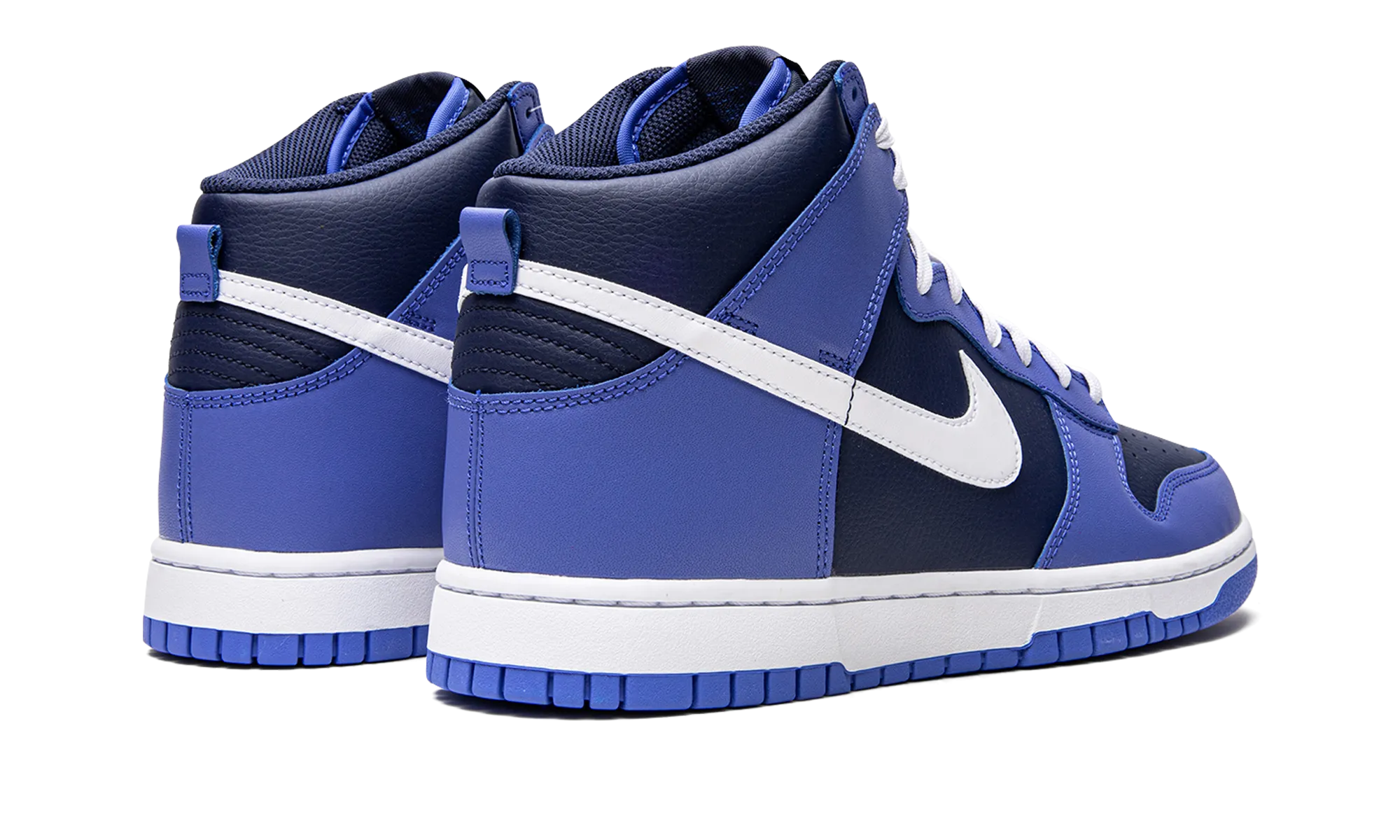 Stage Day Leaf Walk Dunk High "Obsidian"