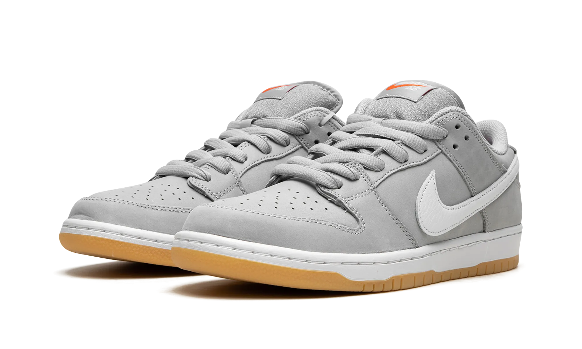 SB Dunk Low Pro ISO "Grey / Gum" Stylish Appeal
