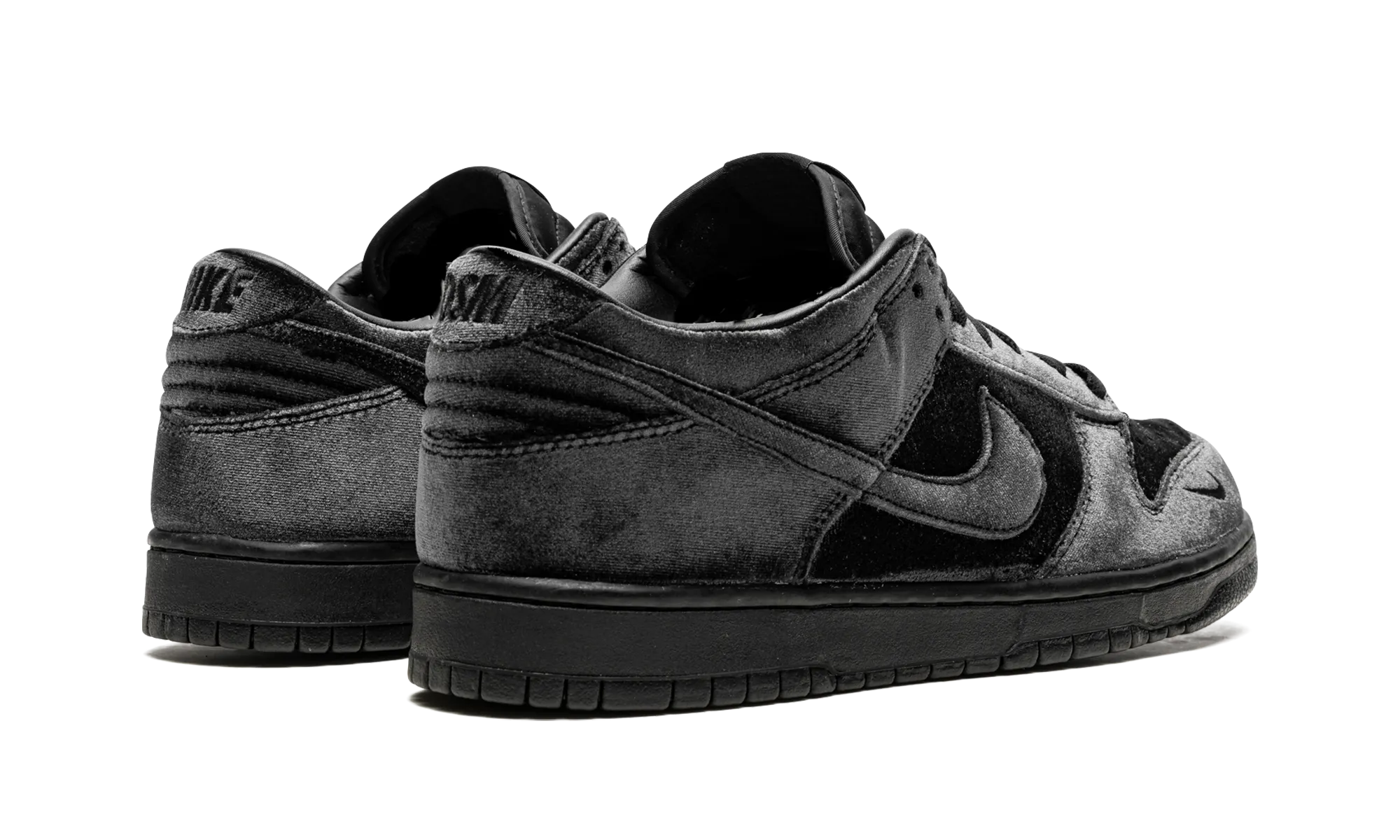 Walk Routine Dunk Low "Dover Street Market Triple Black Velvet"