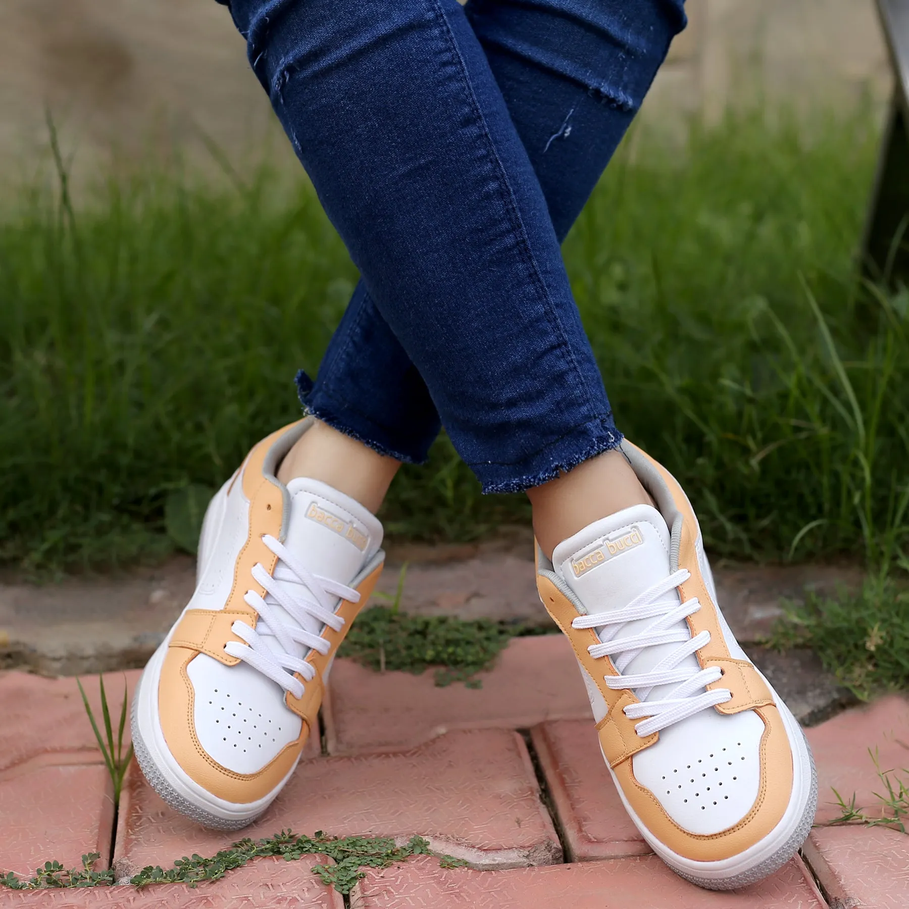 Ice Grip Bacca Bucci SOPHIA Low-top Flat Sole Sneakers For Women