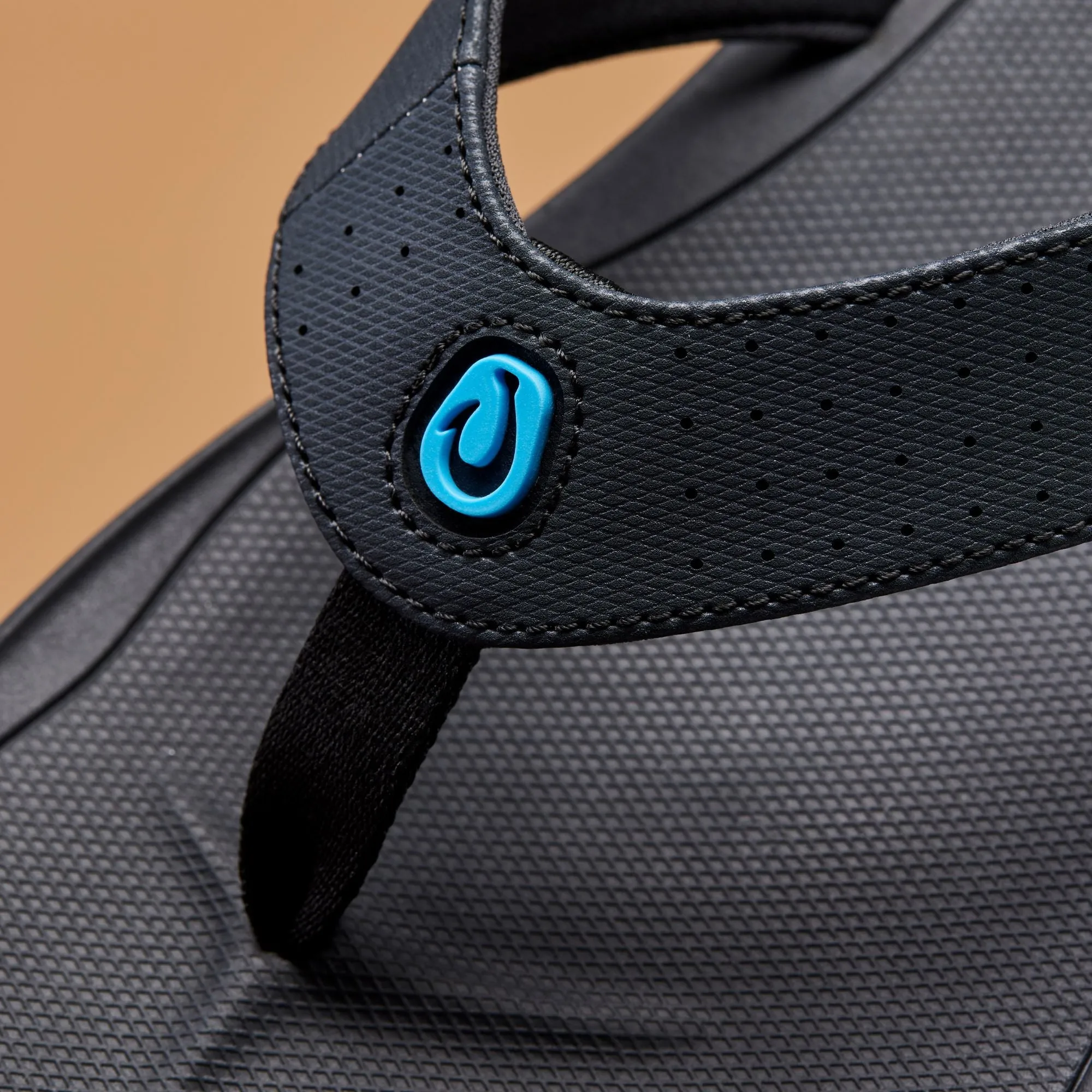 Ki??i - Lava Rock / Bold Blue Timeless Comfort