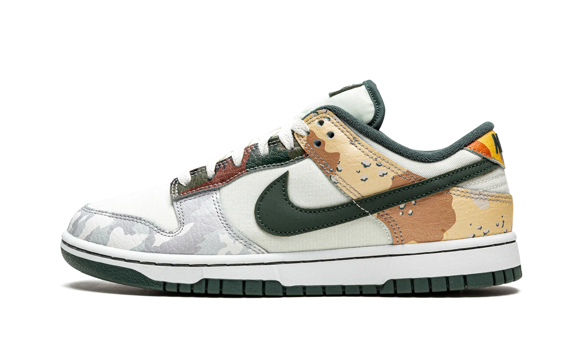 Campus Life Dunk Low SE "Multi-Camo"