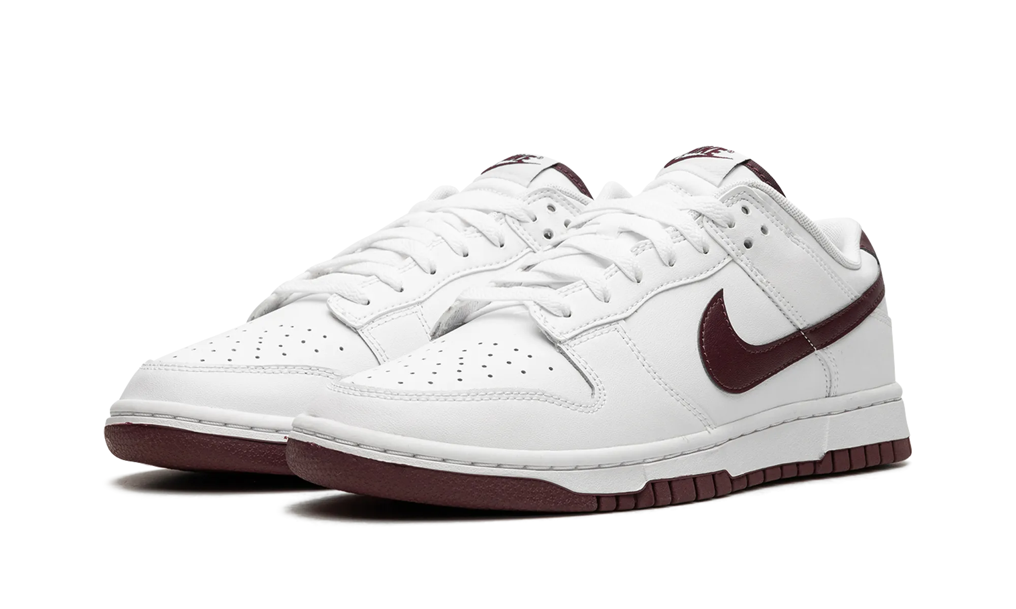 Outdoor Leisure Relaxed Walk Dunk Low Retro "White Night Maroon"