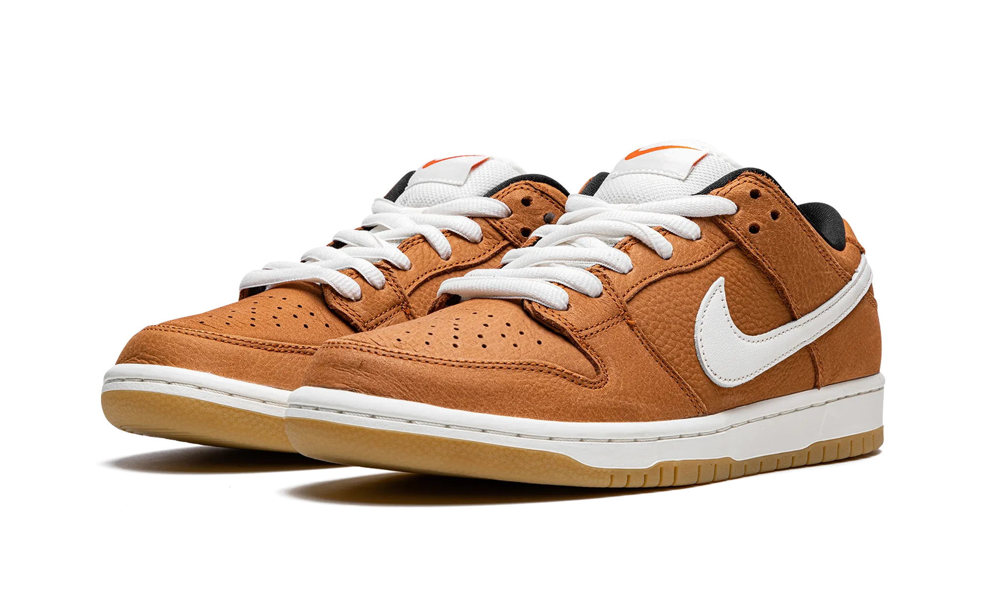SB Dunk Low Pro ISO "Dark Russet" Energy Step Summit Hike