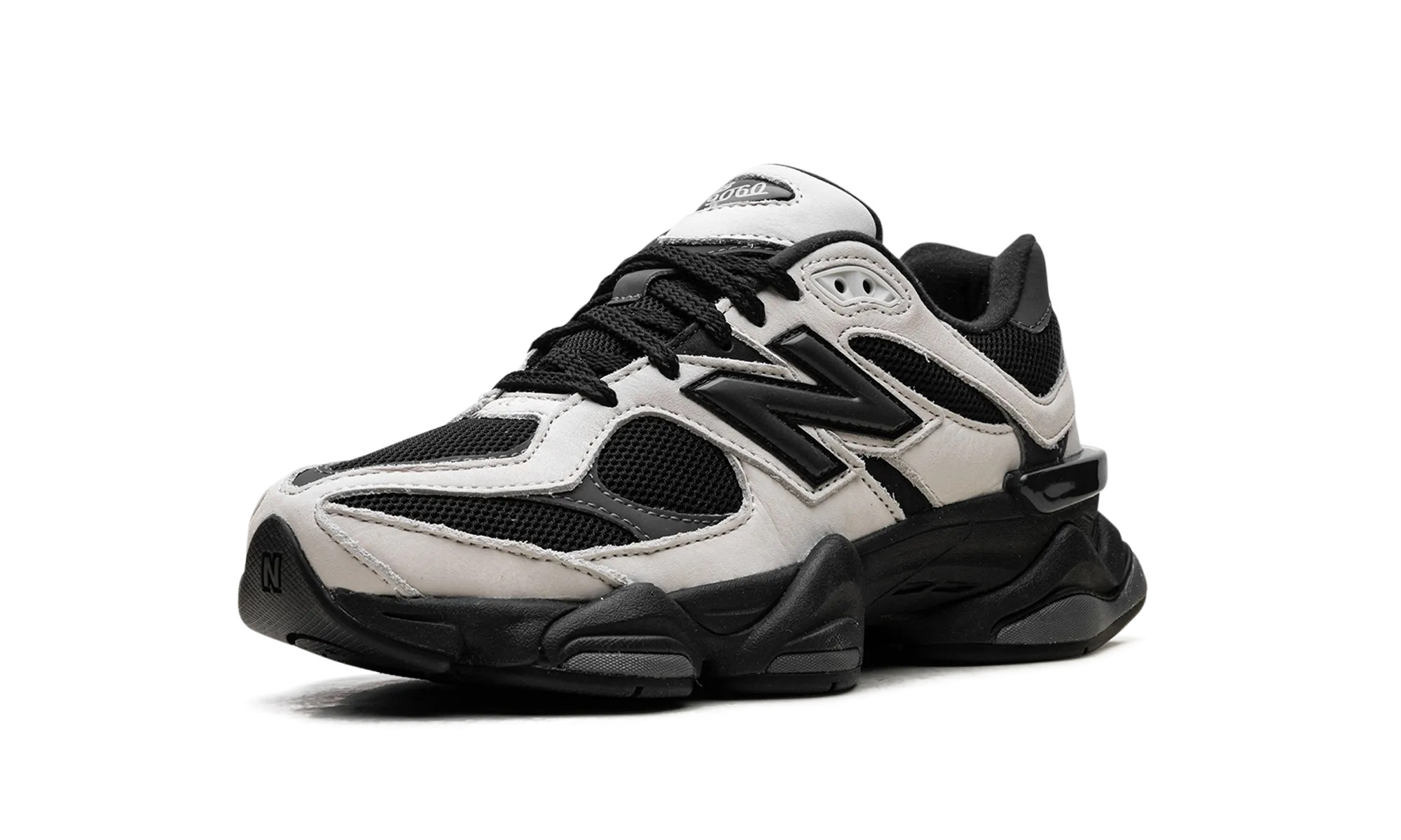Snack Step Non Marking 9060 "Off White Black"