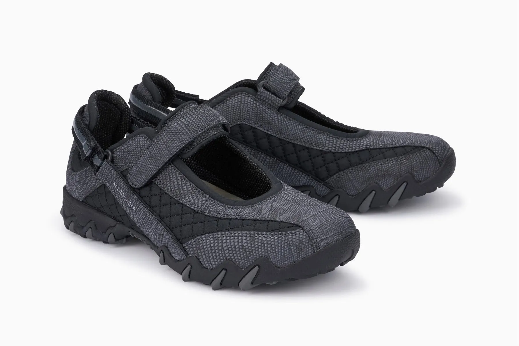 Cushioned Niro - Black Reptilia/Black W. Mesh 1/14