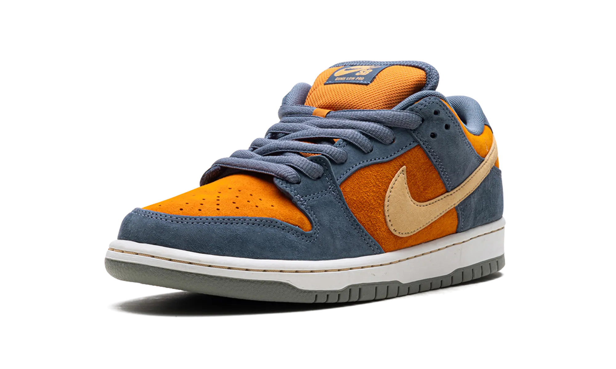 SB Dunk Low Pro "Light Carbon" Daily Outfit Slip Off