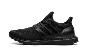ULTRABOOST 1.0 WMNS "Black" Grippy Sole Stable Motion