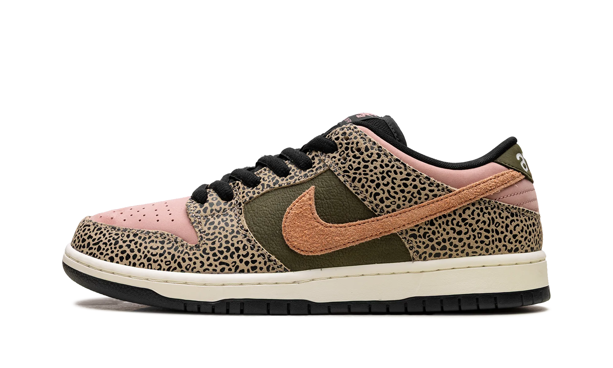 SB Dunk Low "Arts-Rec" Trend Fit Modern Appeal