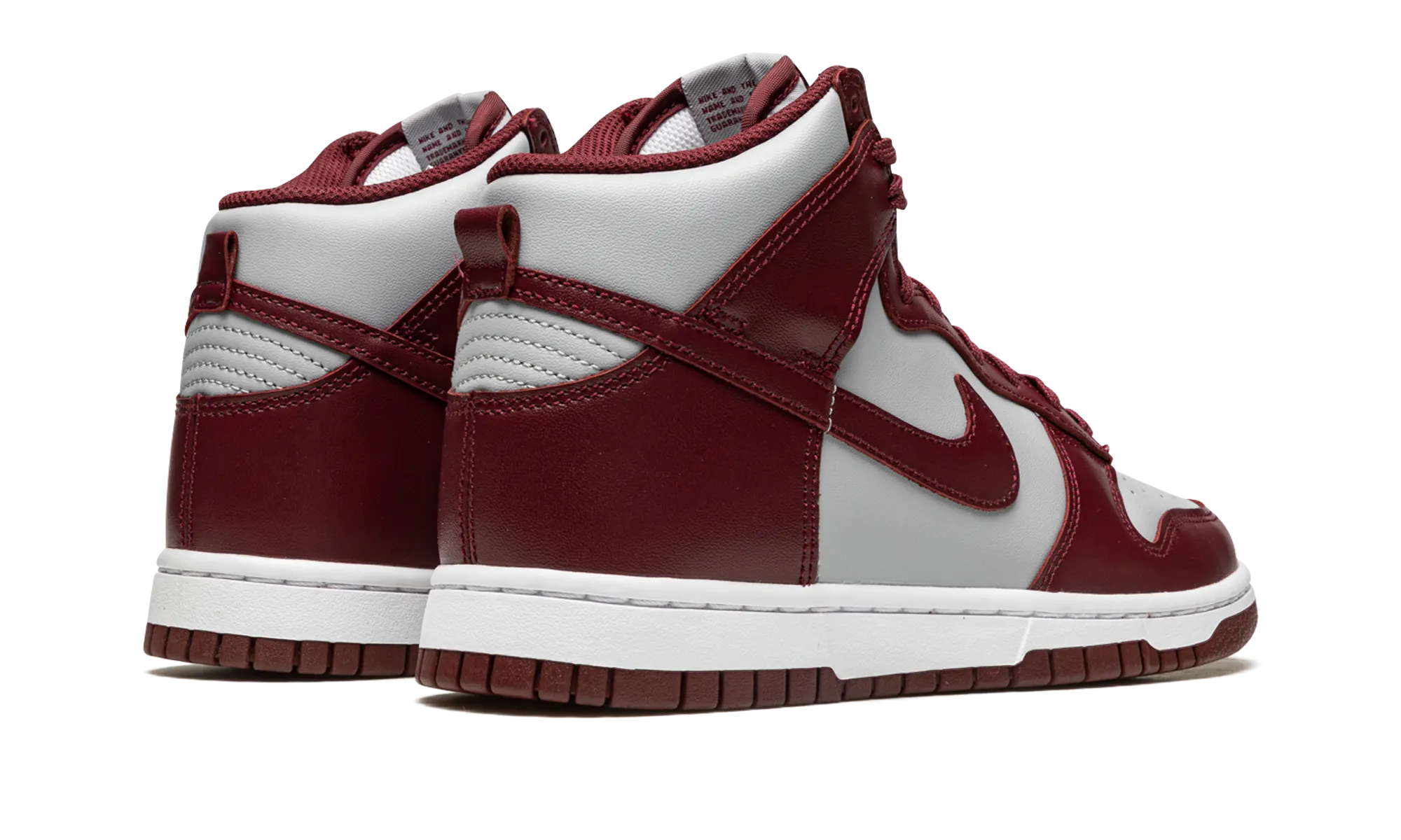 Dunk Hi Retro "Dark Beetroot" Grab And Go Tunnel Walk