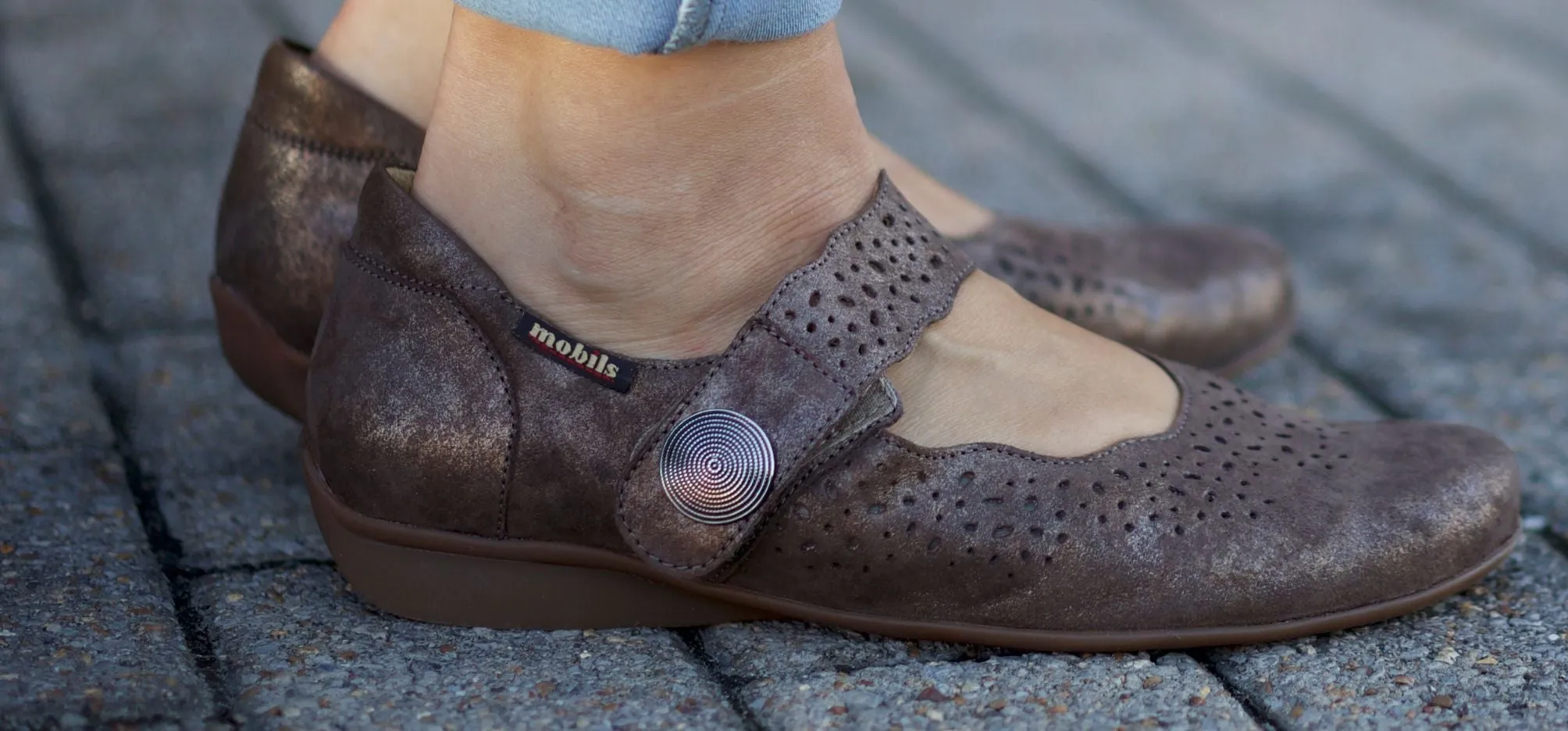 Pond Walk Fabienne - Gold 3302