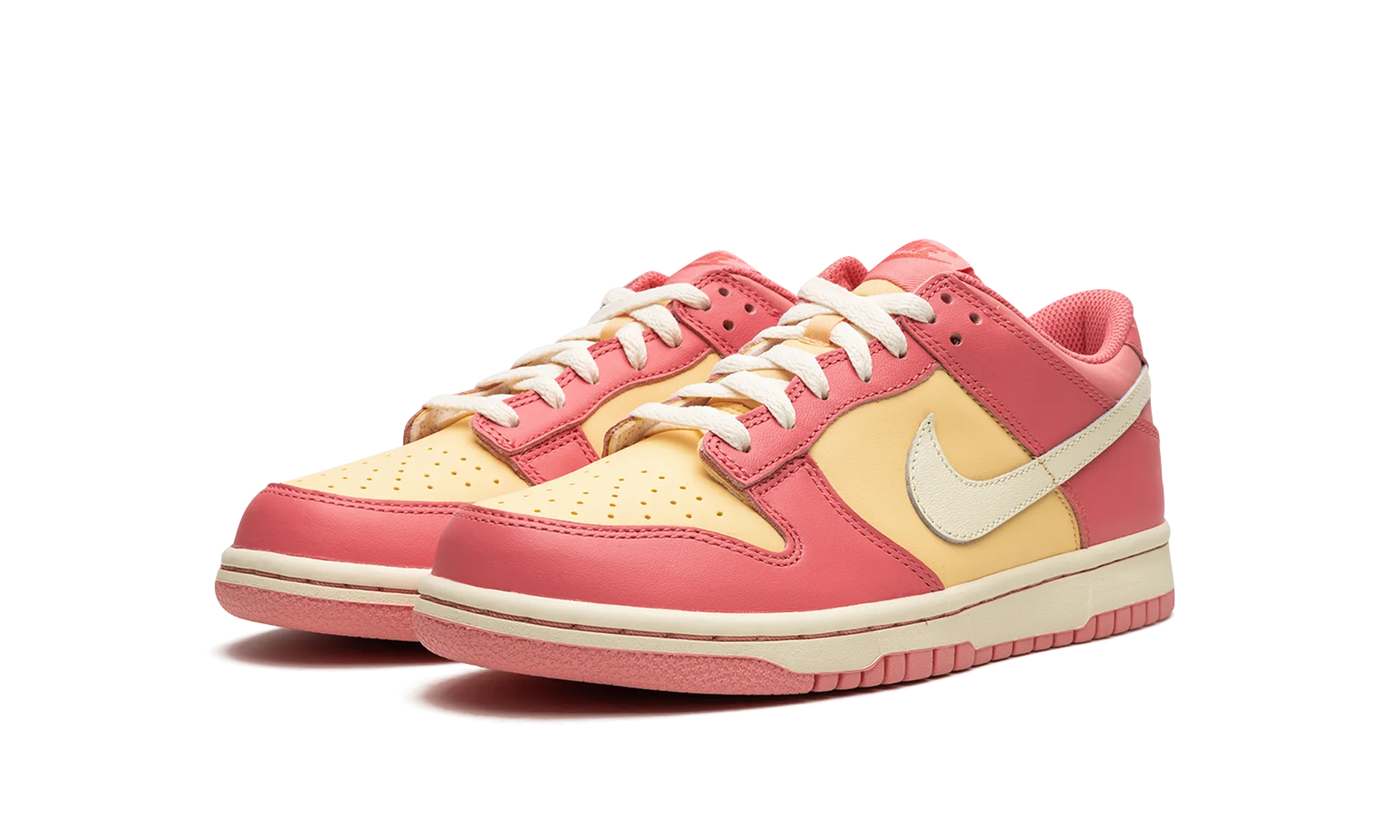 Dunk Low GS "Strawberry Peach Cream" Fresh Walk