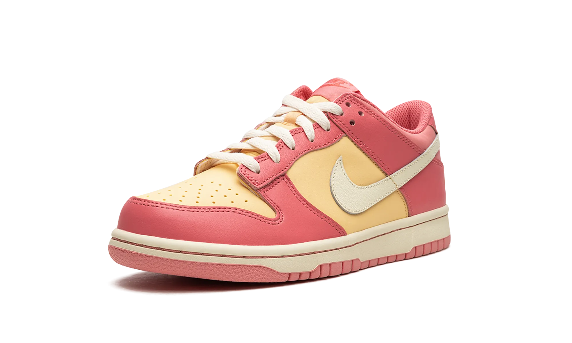 Light Look Dunk Low GS "Strawberry Peach Cream"