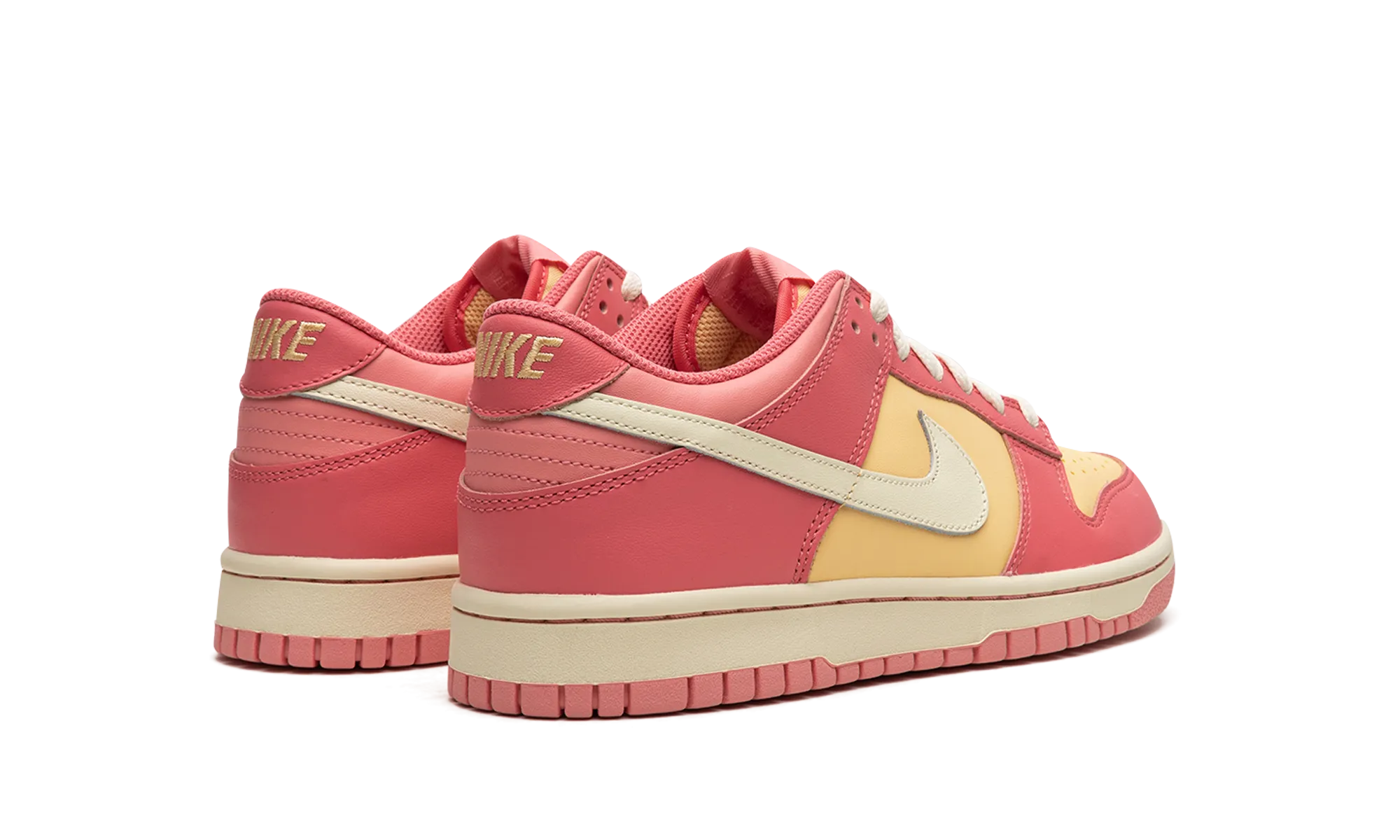 Flexible form SoftSole Dunk Low GS "Strawberry Peach Cream"