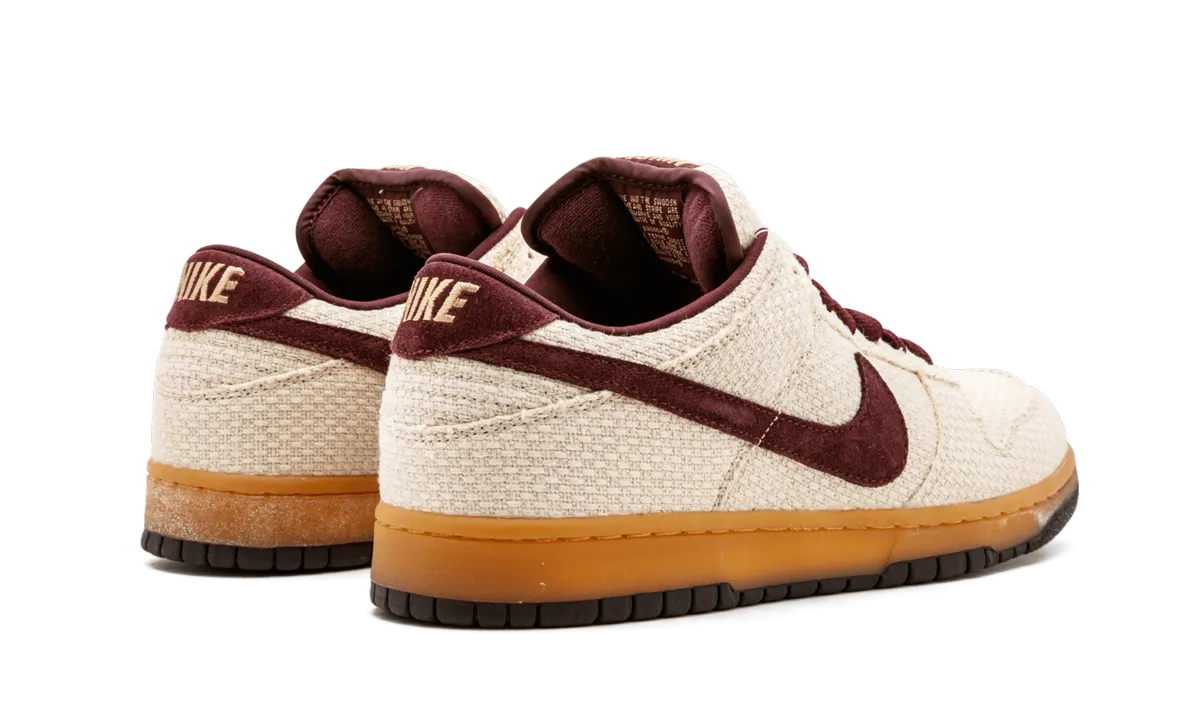 slim fit Dunk Low Pro SB "Red Hemp (2004)"