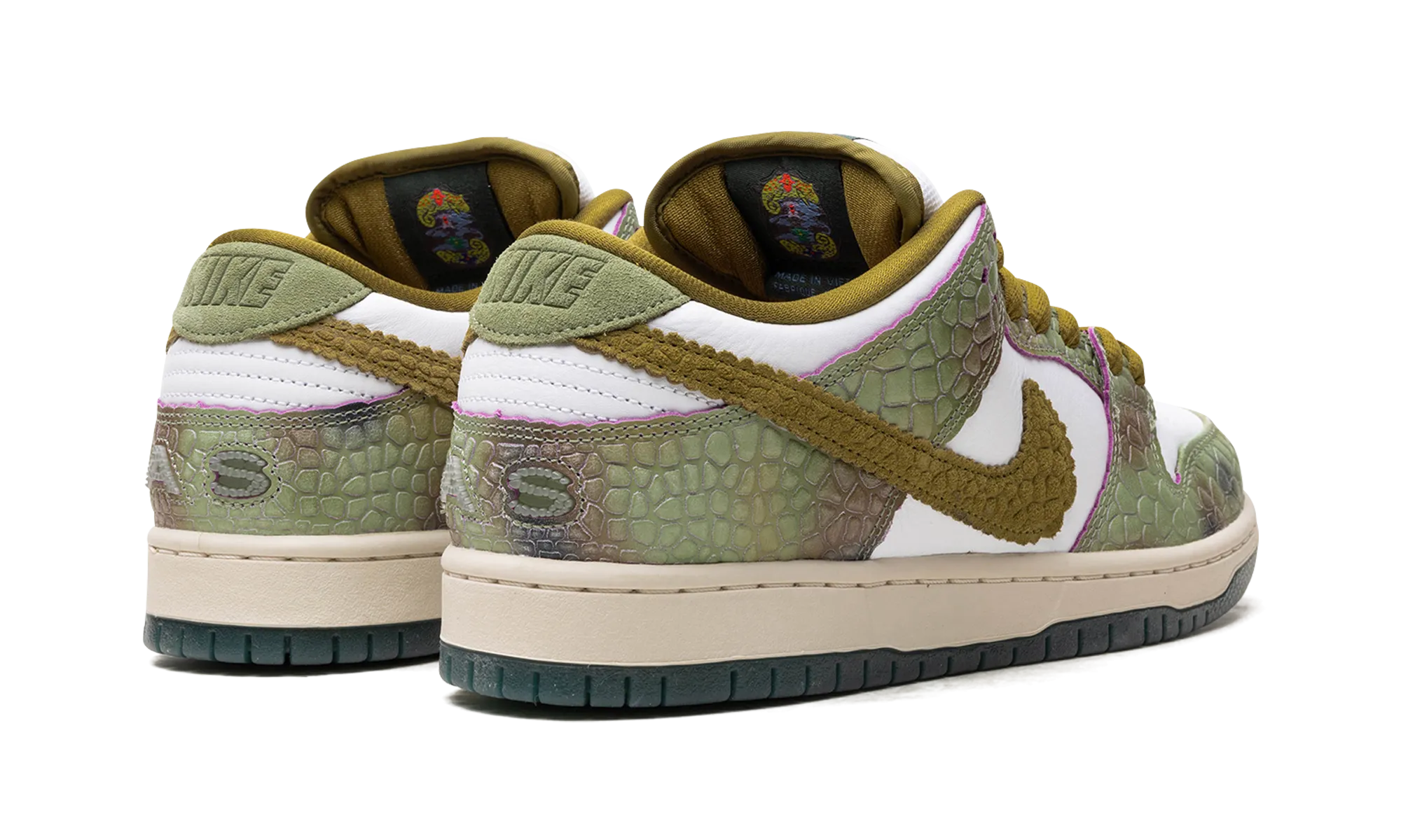 SB Dunk Low "Alexis Sablone - Chameleon" Comfortable to walk