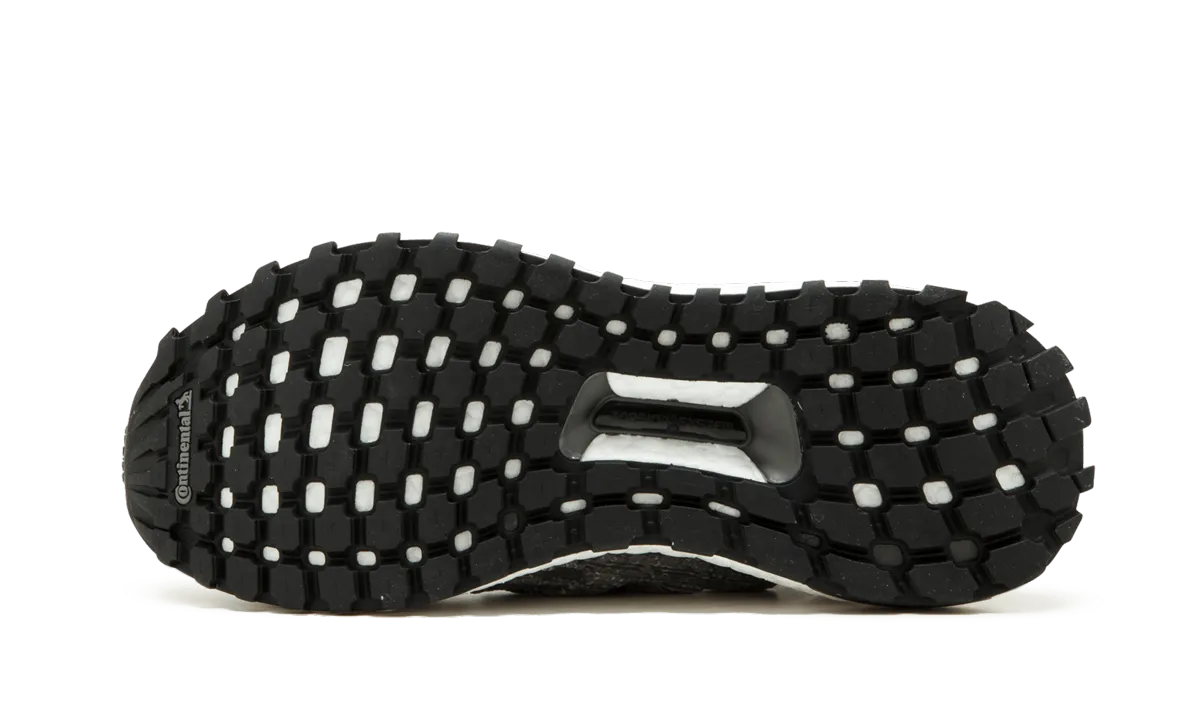 UltraBOOST All Terrain J Heel Support Comfort Upper Material