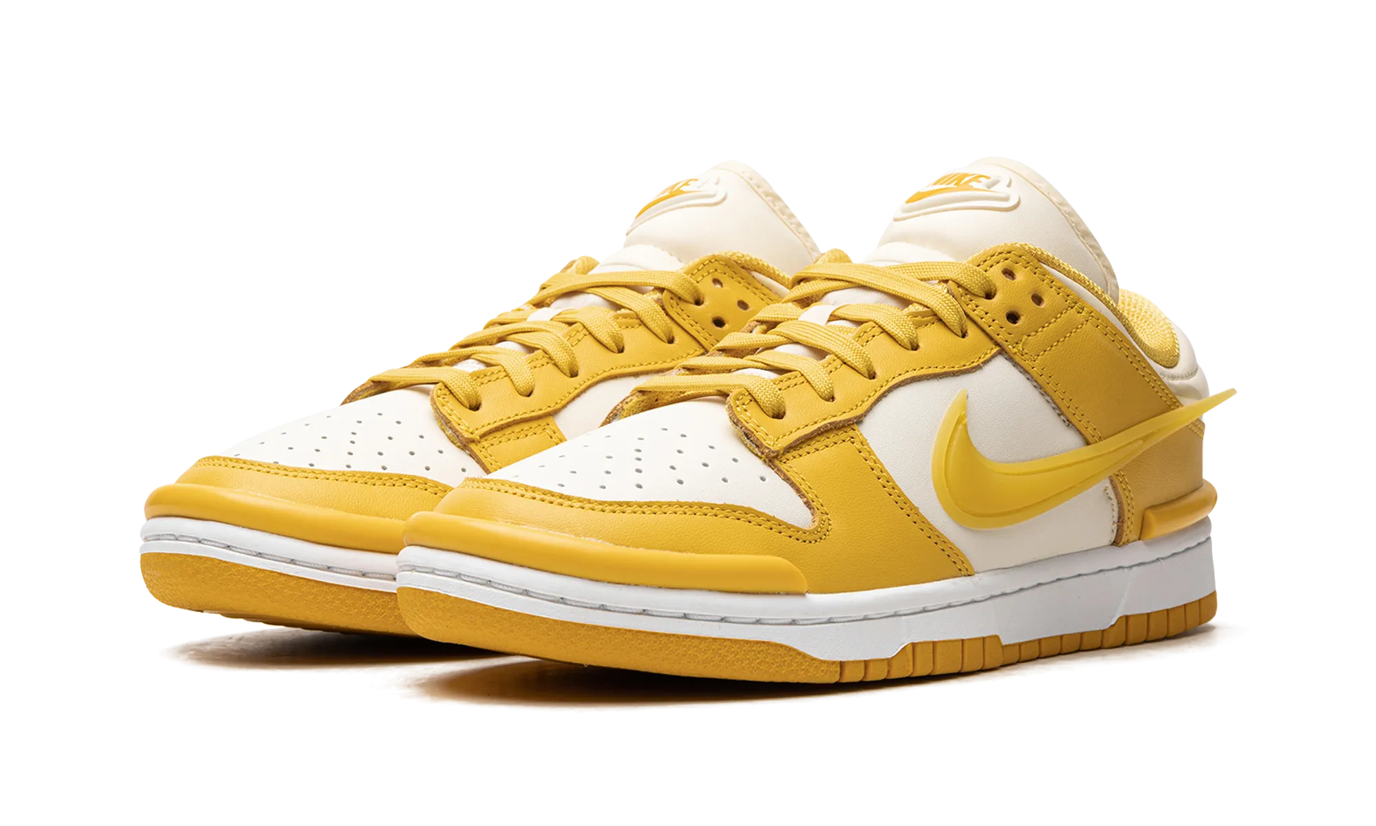 DUNK LO TIST WMNS "Vivid Sulfur" On The Run Fit Mode