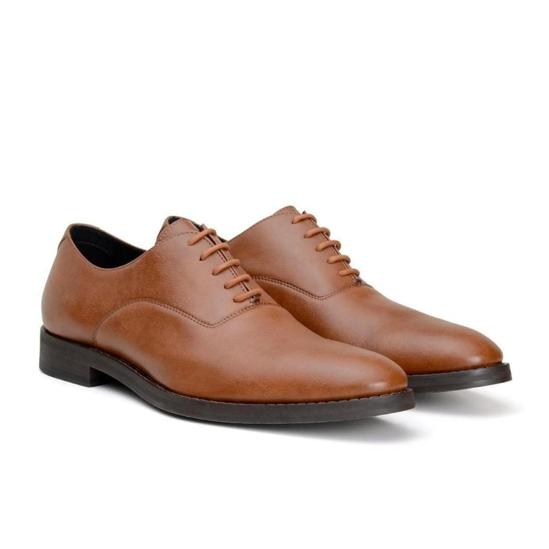 'Executive' classic oxford in high-quality vegan leather by Brave Gentleman - tan Grace Walk